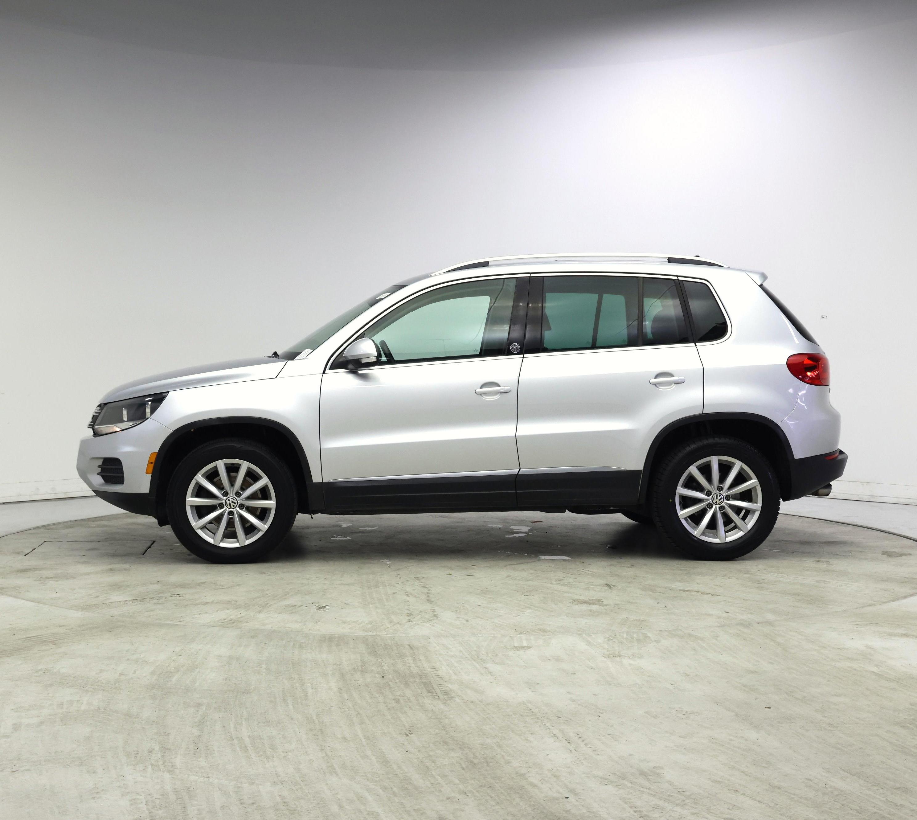 Thumbnail: 2017 Volkswagen Tiguan - 3