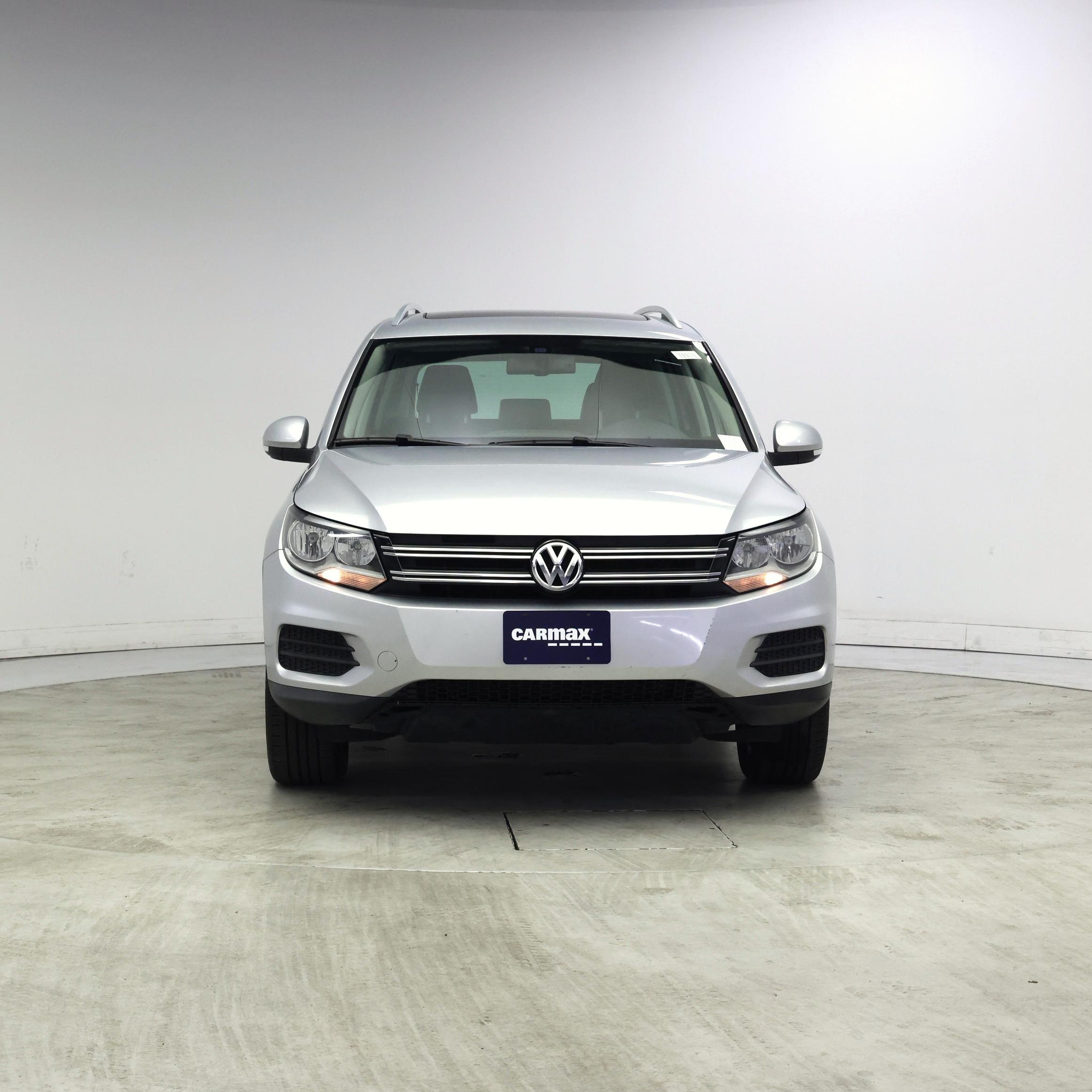 Thumbnail: 2017 Volkswagen Tiguan - 5