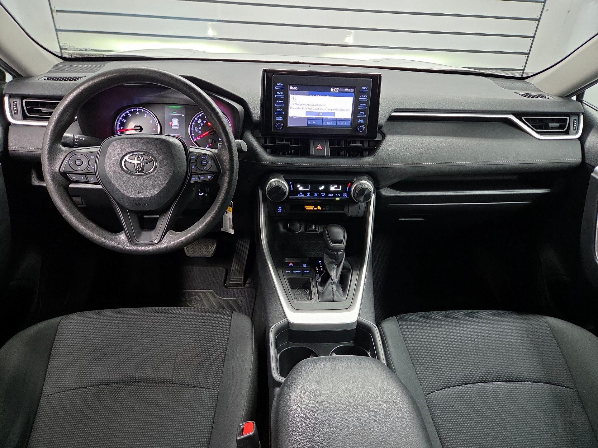 Thumbnail: 2019 Toyota RAV4 - 9