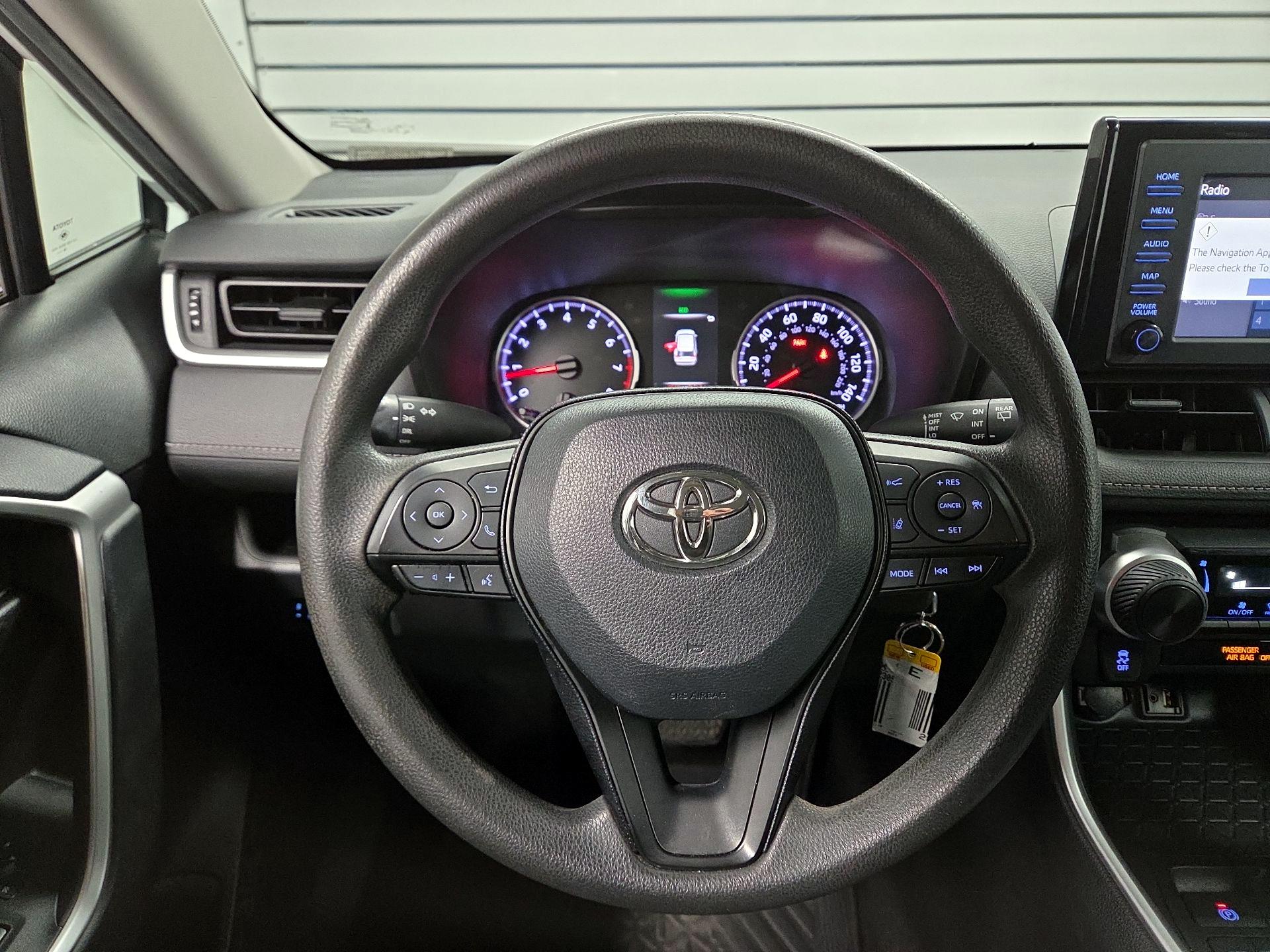 Thumbnail: 2019 Toyota RAV4 - 10