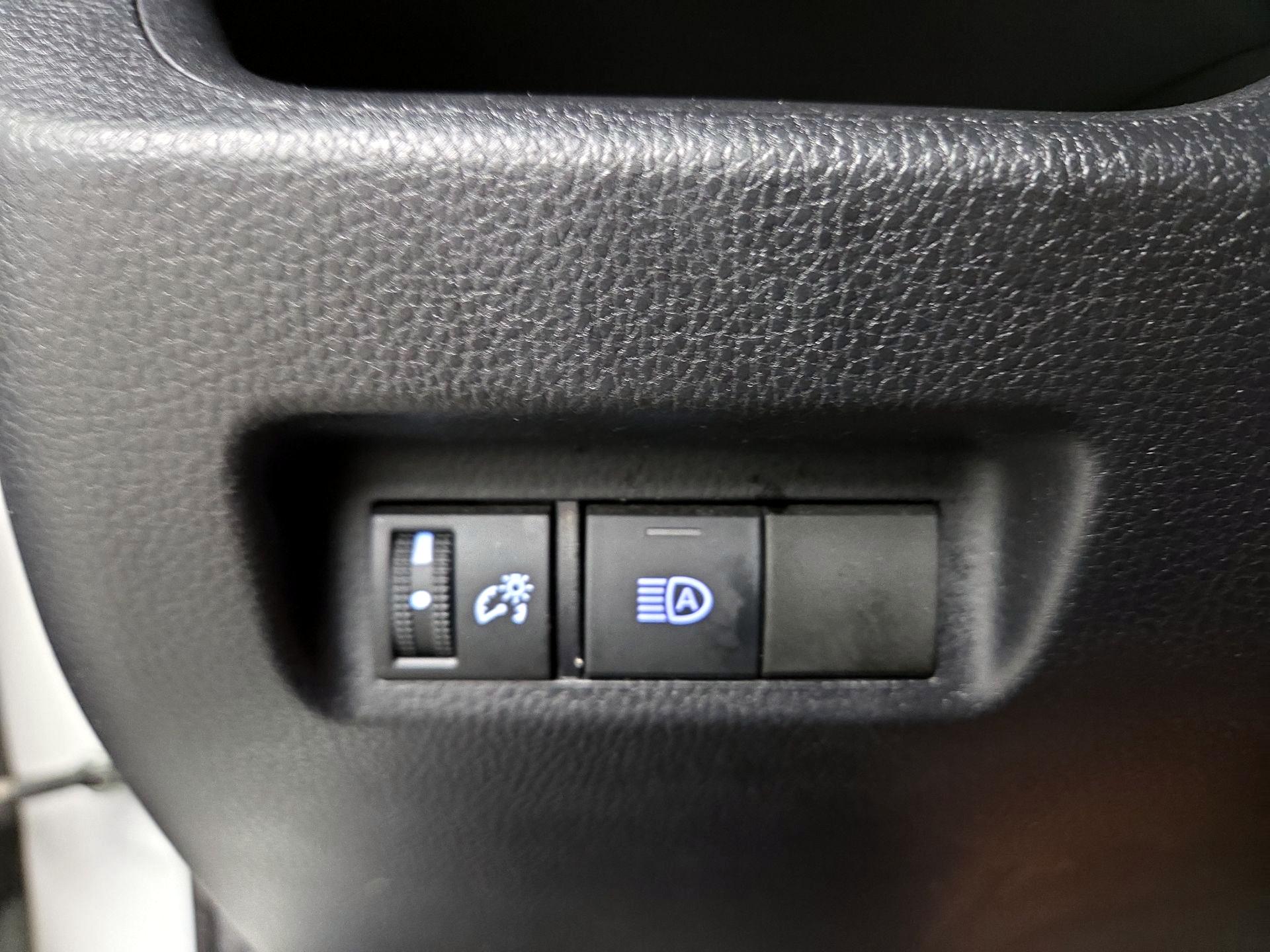 Thumbnail: 2019 Toyota RAV4 - 13