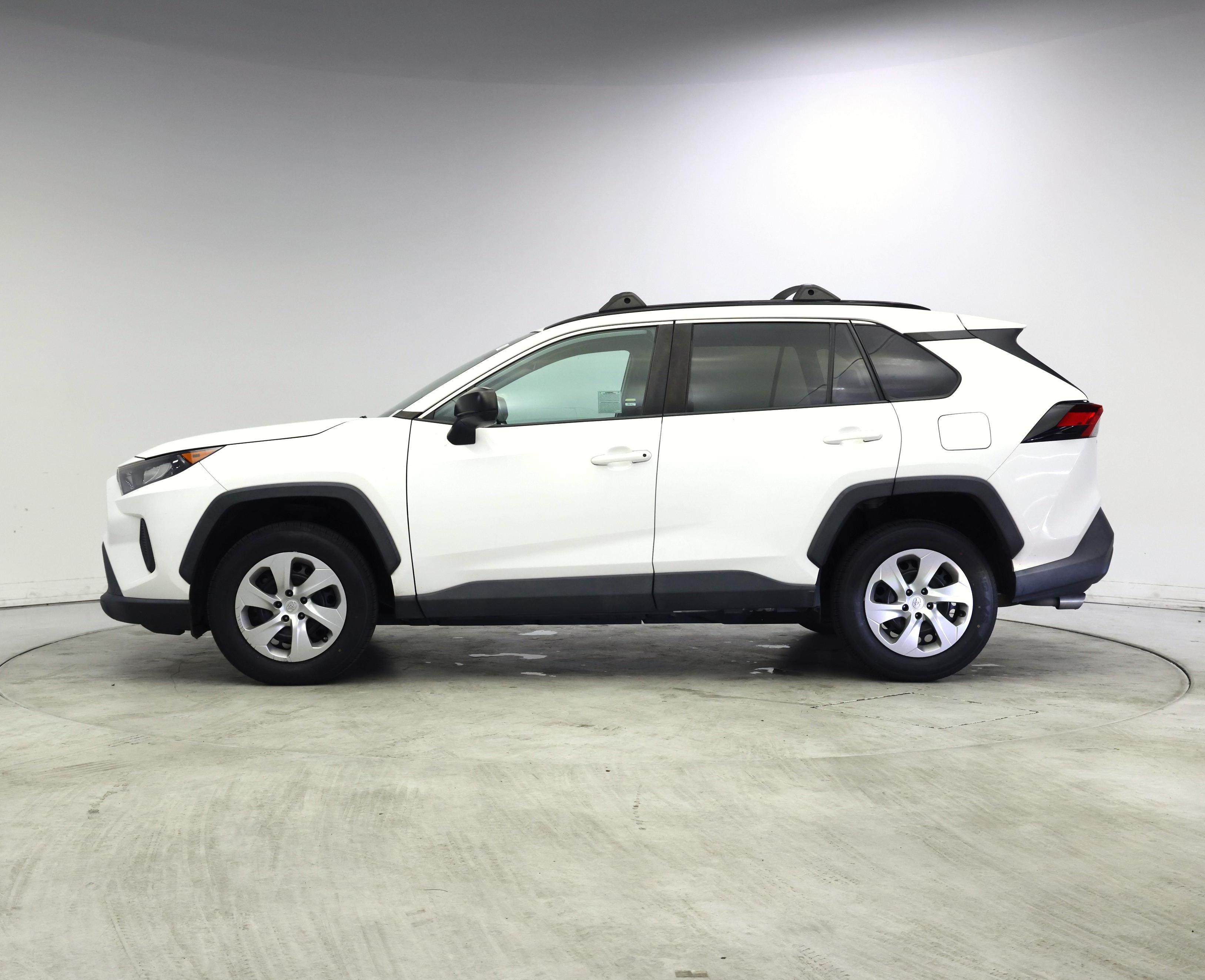 Thumbnail: 2019 Toyota RAV4 - 3