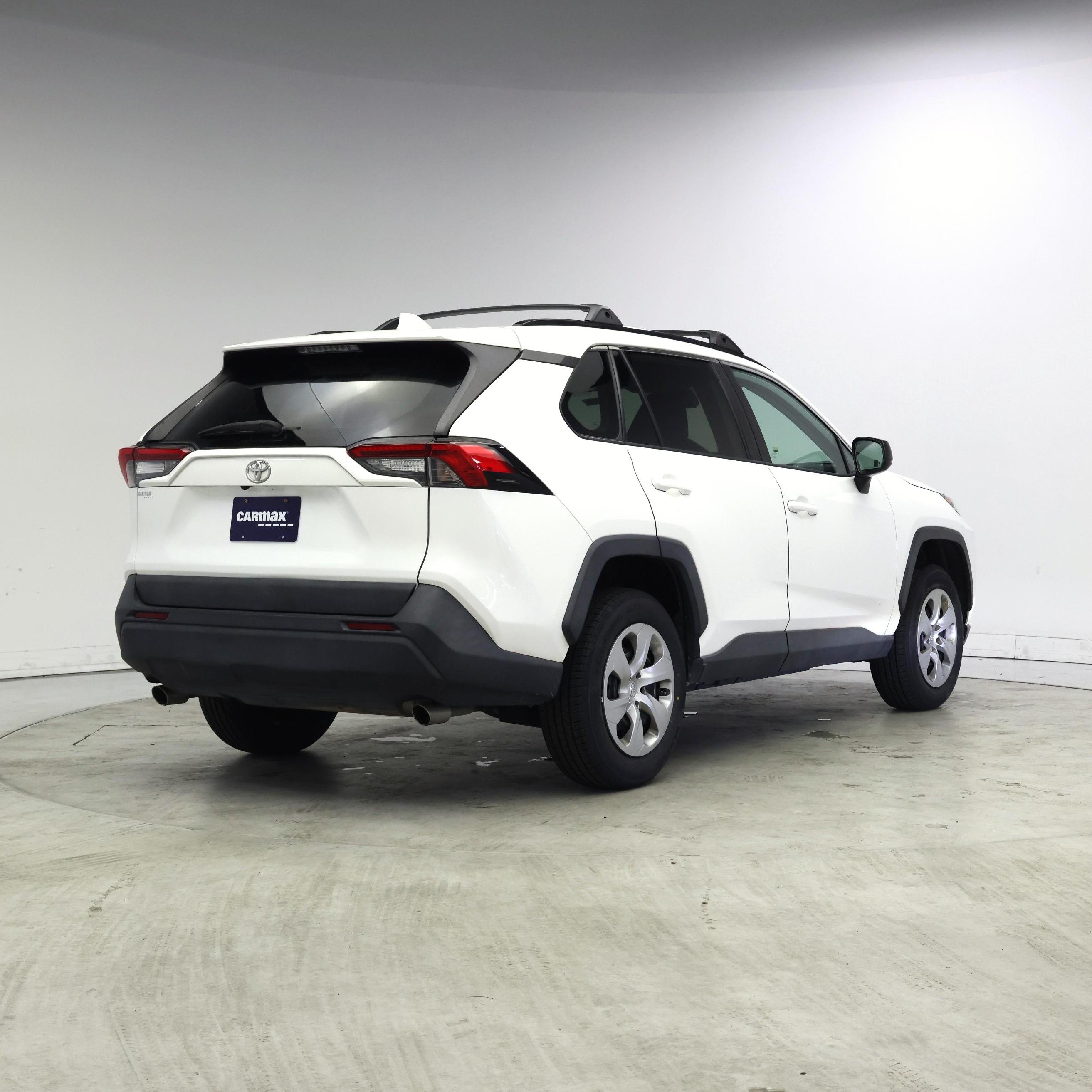 Thumbnail: 2019 Toyota RAV4 - 8