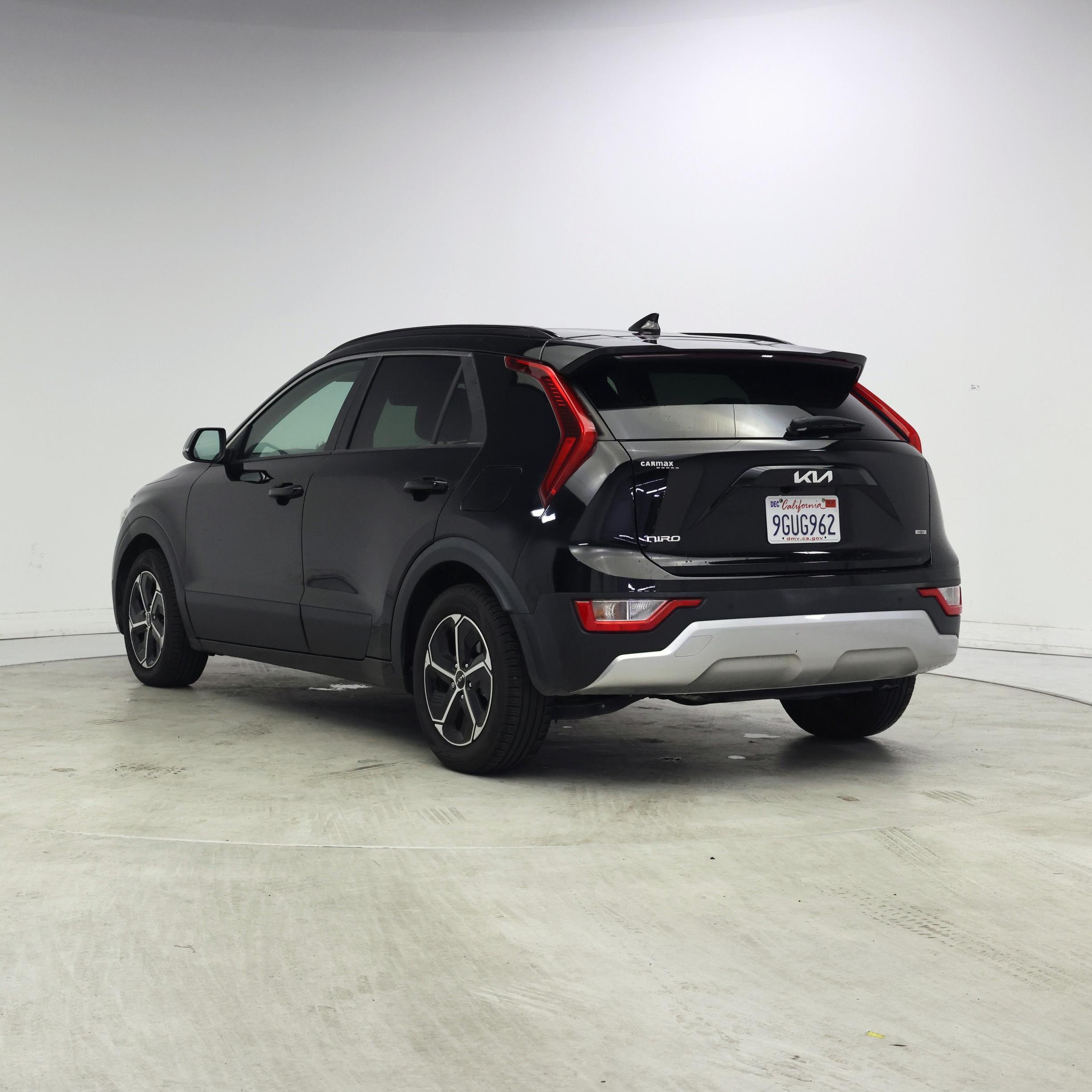 Thumbnail: 2023 Kia Niro - 2