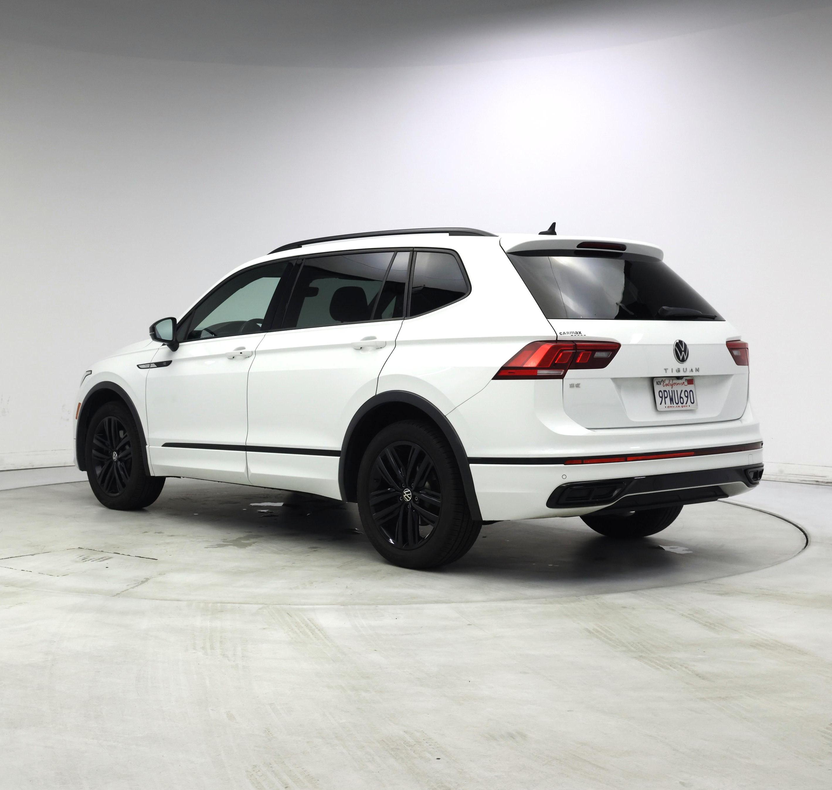 Thumbnail: 2022 Volkswagen Tiguan - 2