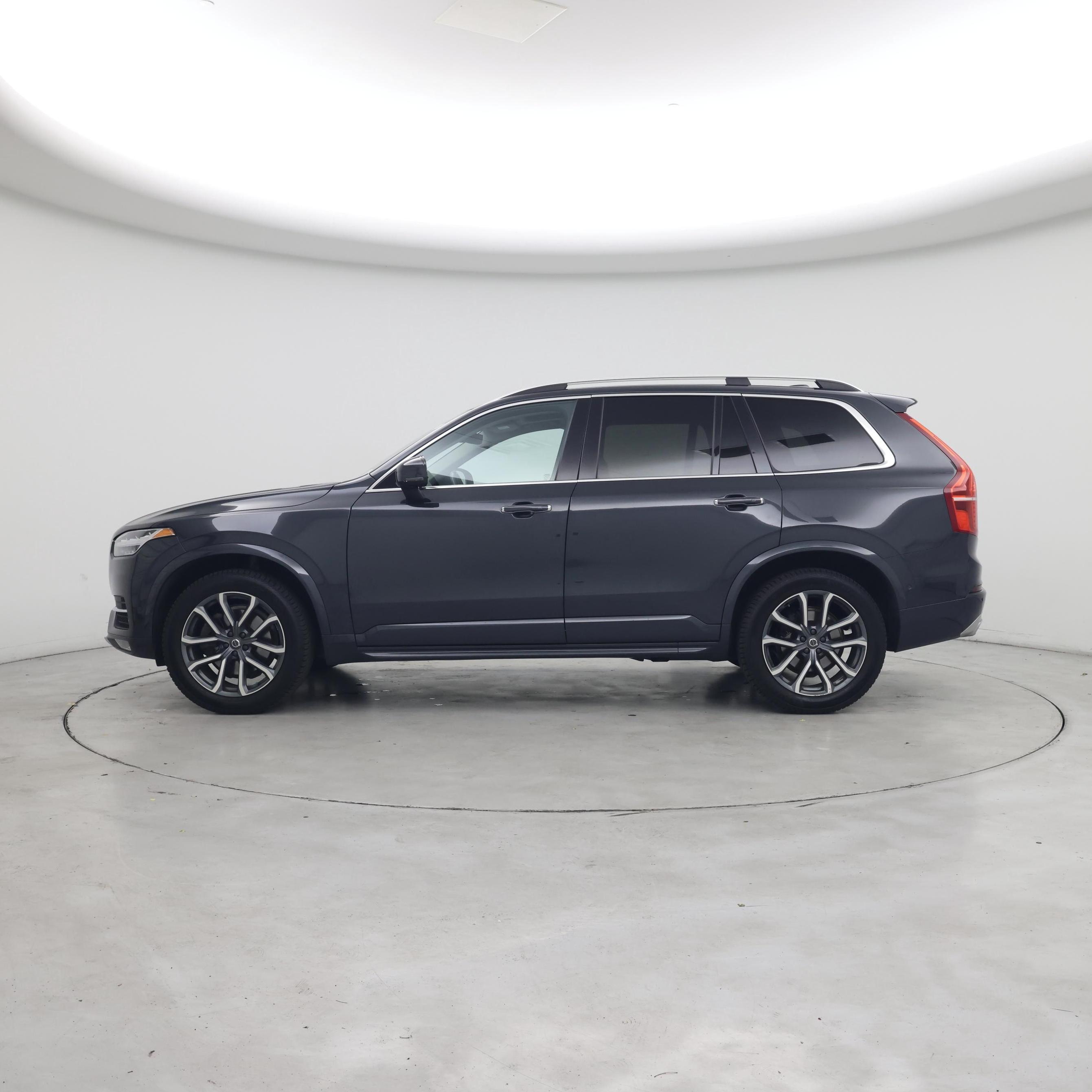 Thumbnail: 2017 Volvo XC90 - 3