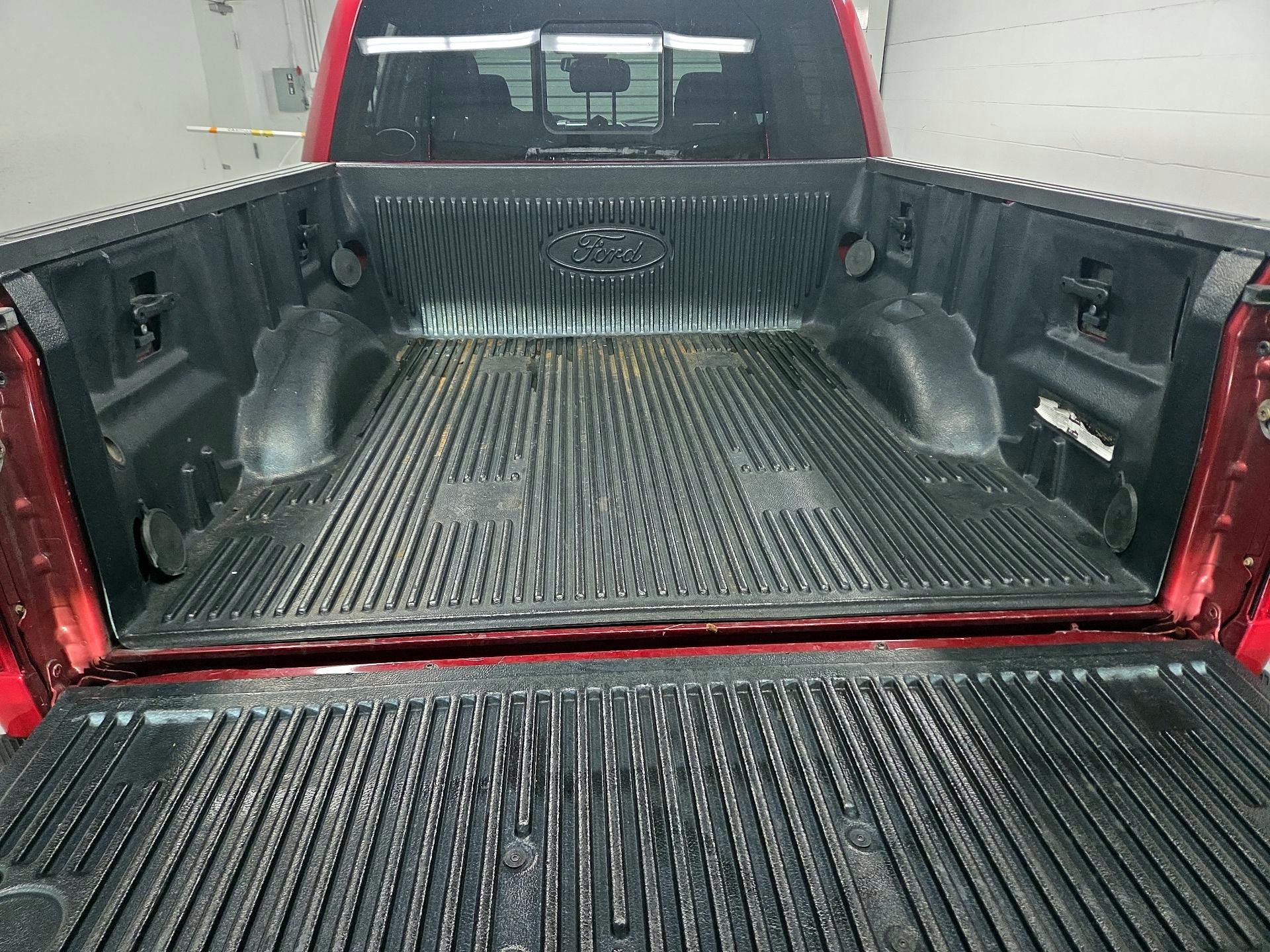 Thumbnail: 2015 Ford F-150 - 16