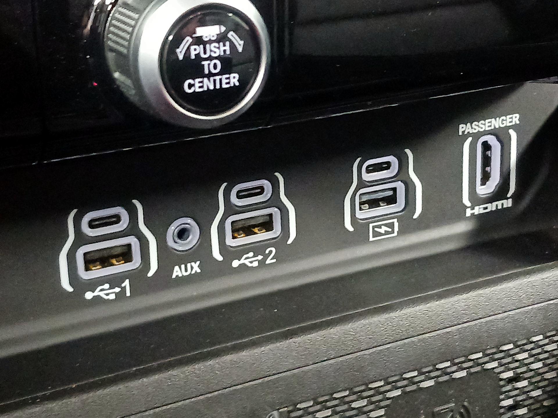 Thumbnail: 2025 RAM 1500 - 19