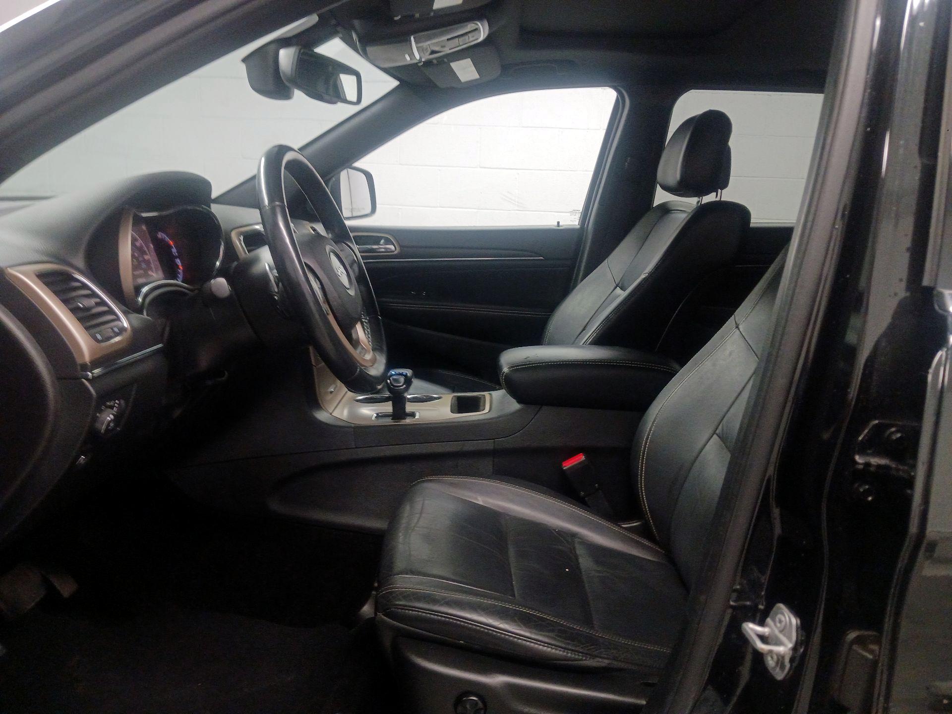 Thumbnail: 2015 Jeep Grand Cherokee - 9
