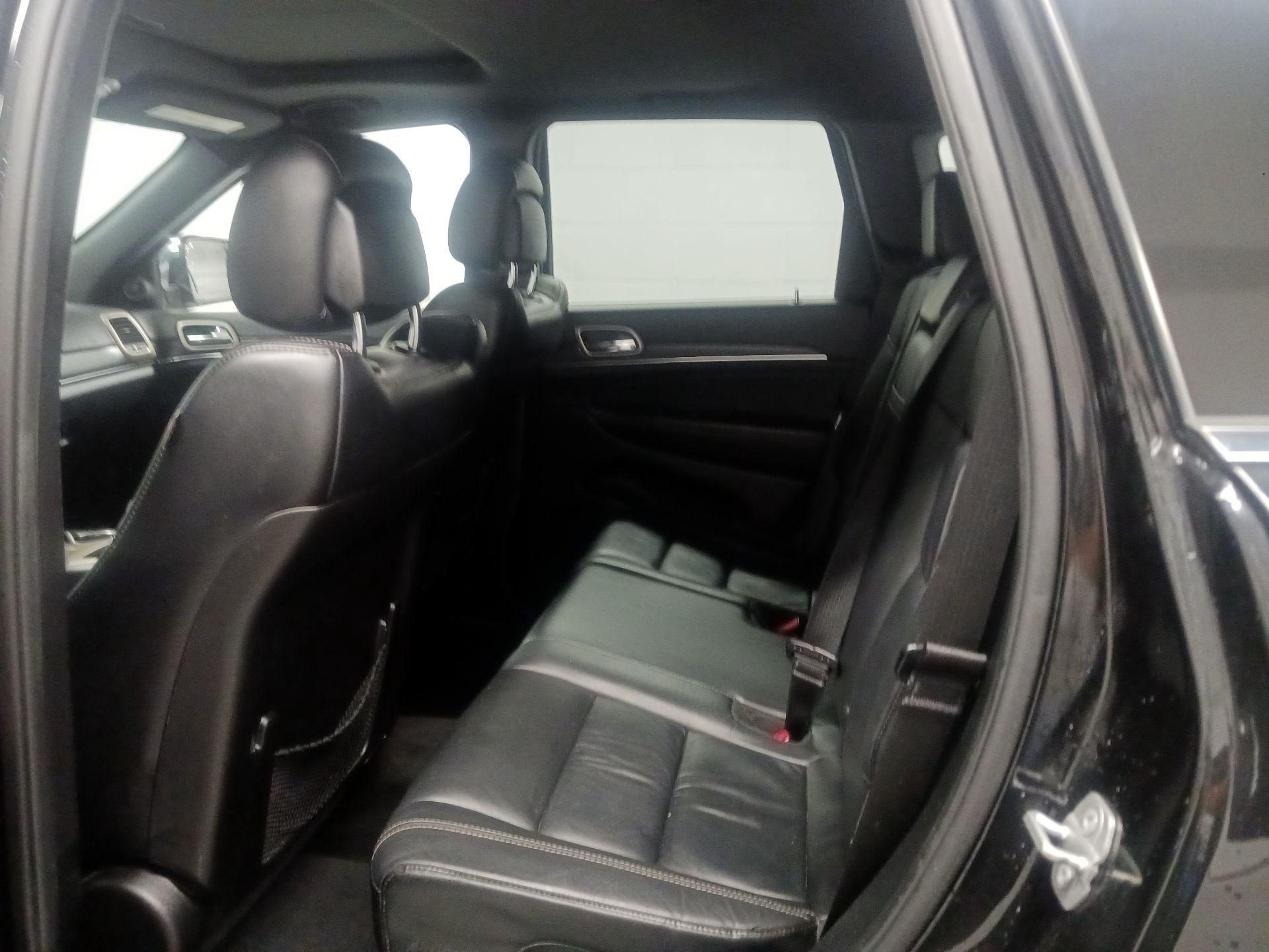 Thumbnail: 2015 Jeep Grand Cherokee - 14