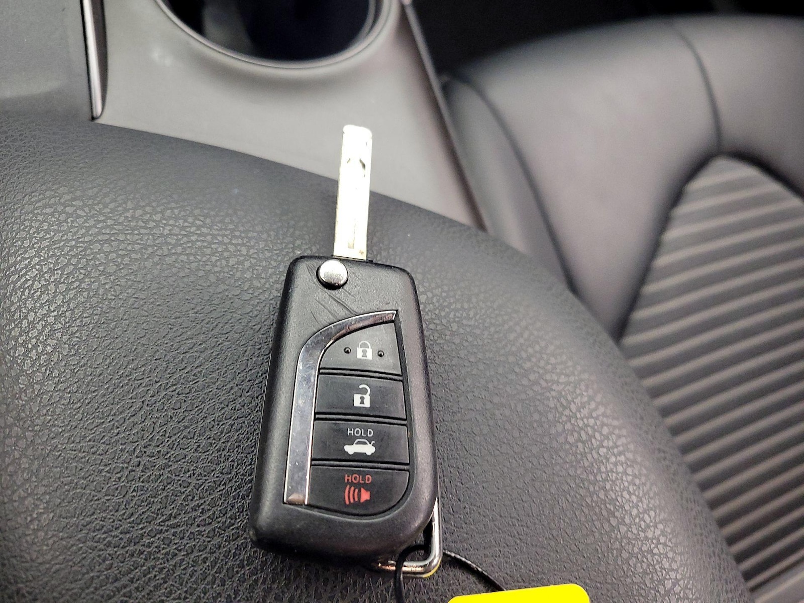 2021 Toyota Camry SE - Photo 23