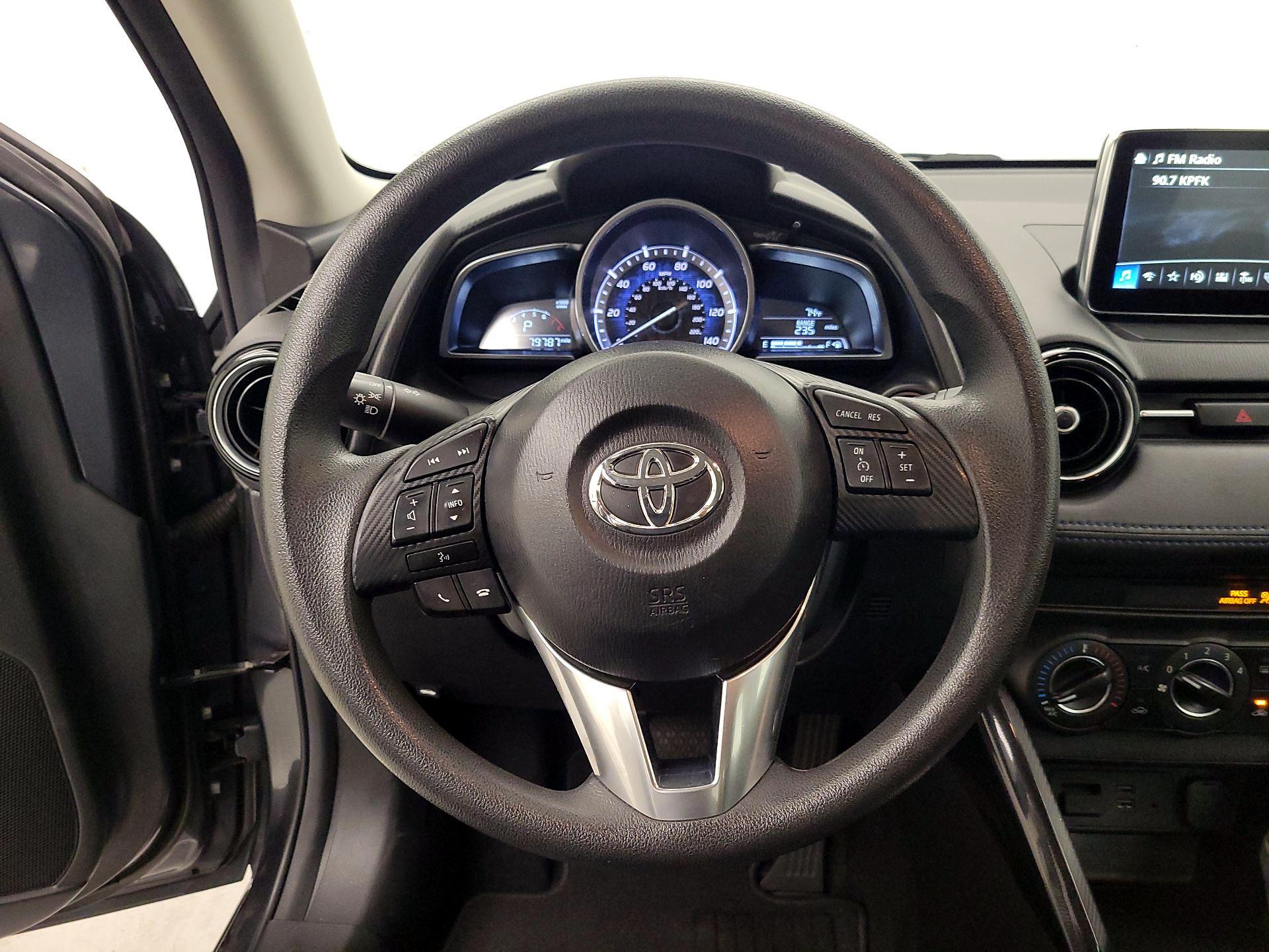 Thumbnail: 2017 Toyota Yaris iA - 10