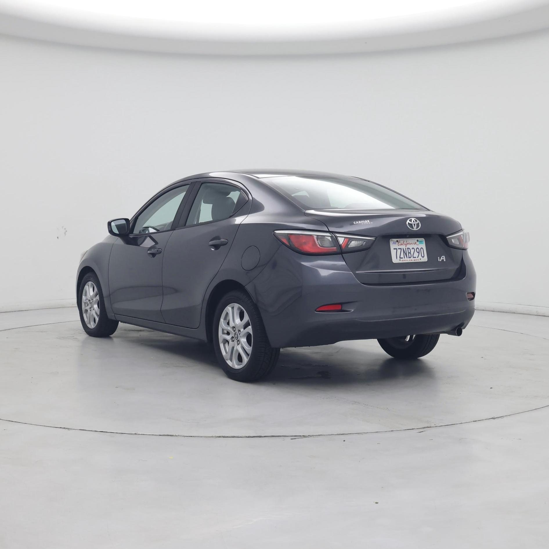 Thumbnail: 2017 Toyota Yaris iA - 2