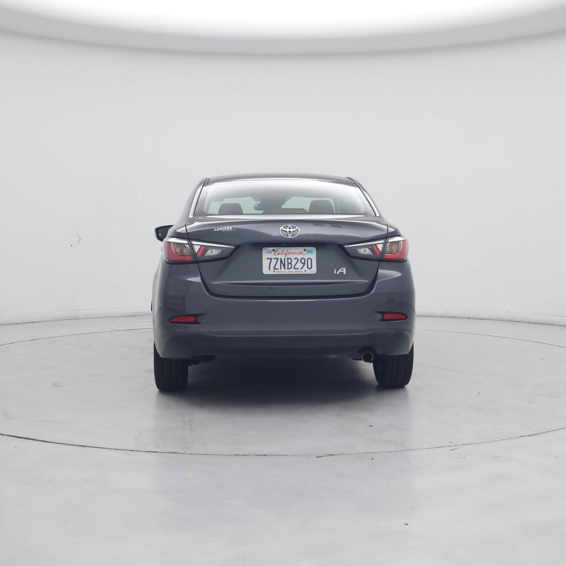 Thumbnail: 2017 Toyota Yaris iA - 6