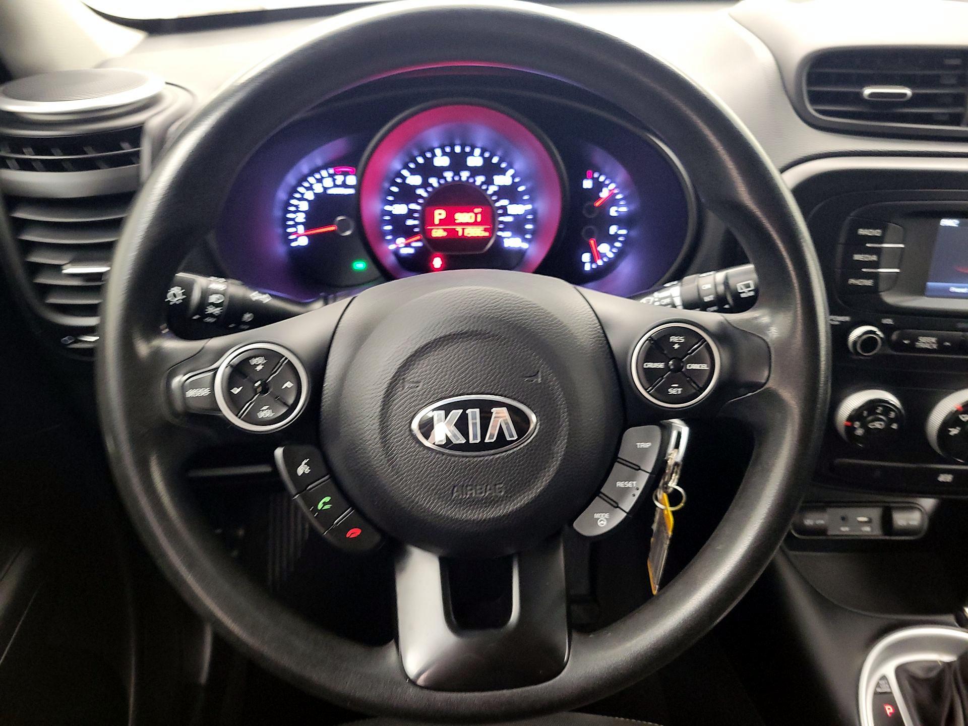 Thumbnail: 2016 Kia Soul - 10