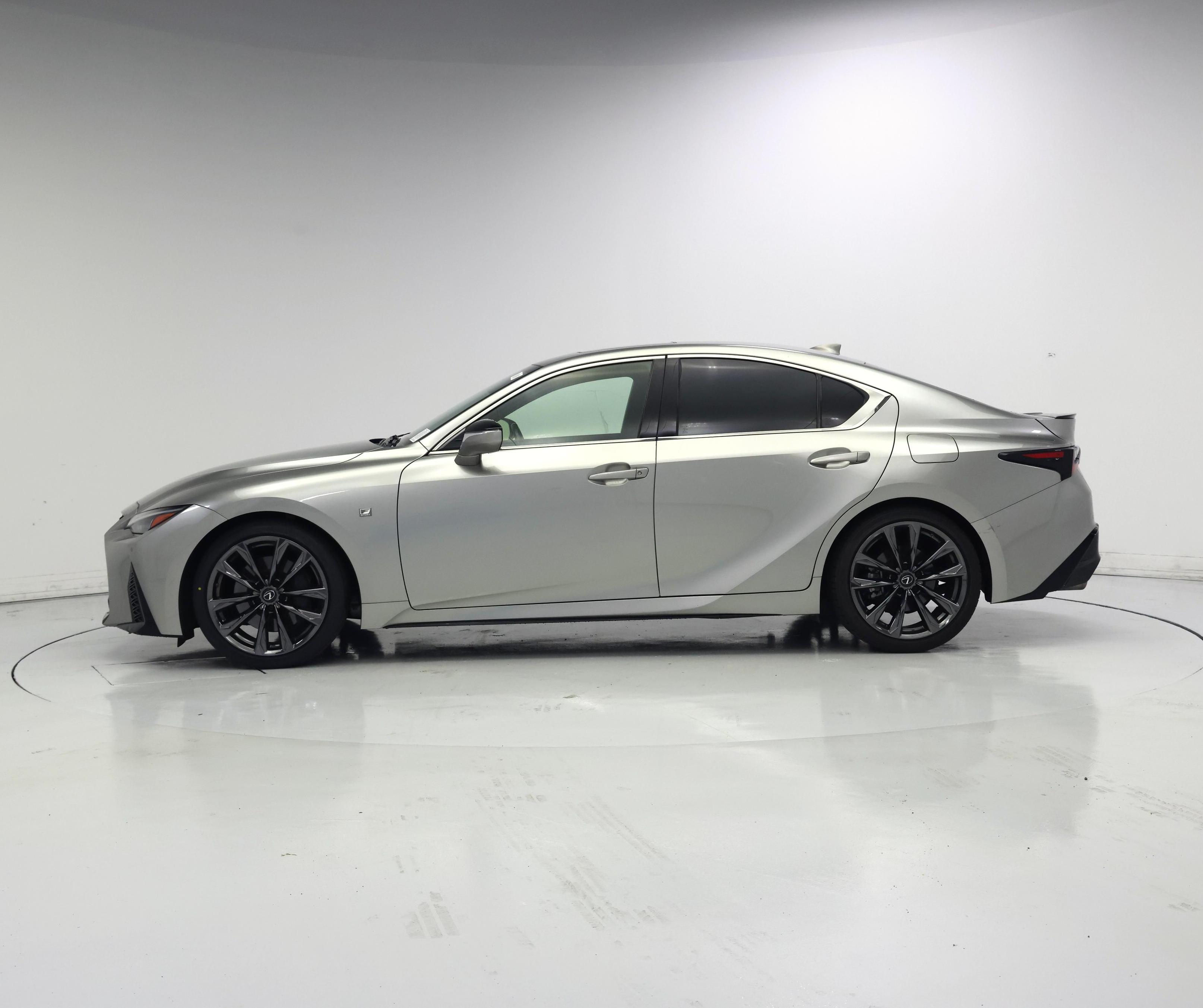 Thumbnail: 2022 Lexus IS - 3