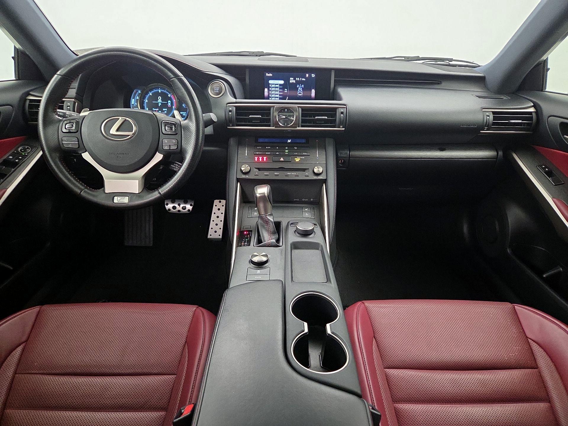 Thumbnail: 2019 Lexus IS - 9