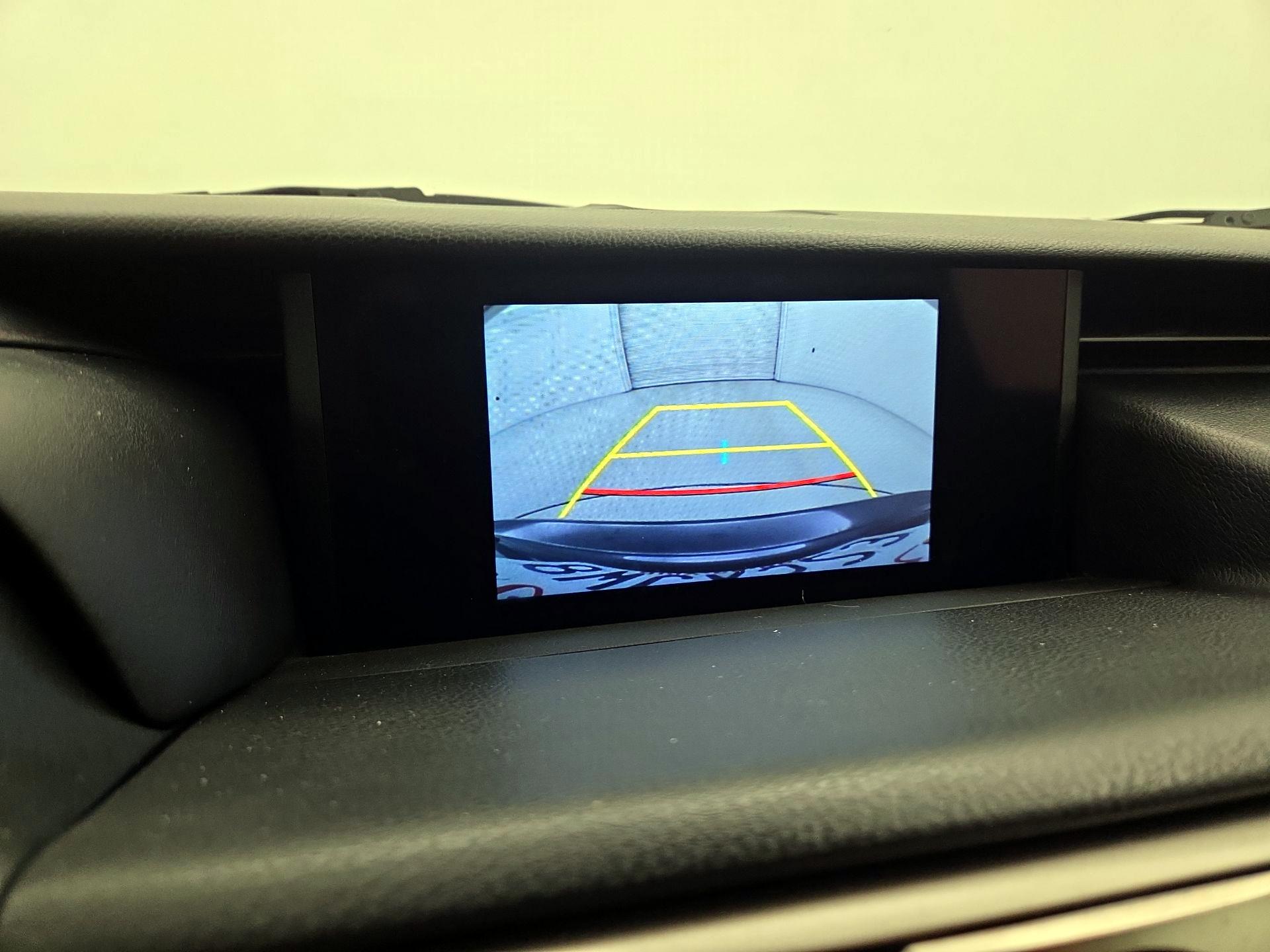 Thumbnail: 2019 Lexus IS - 14