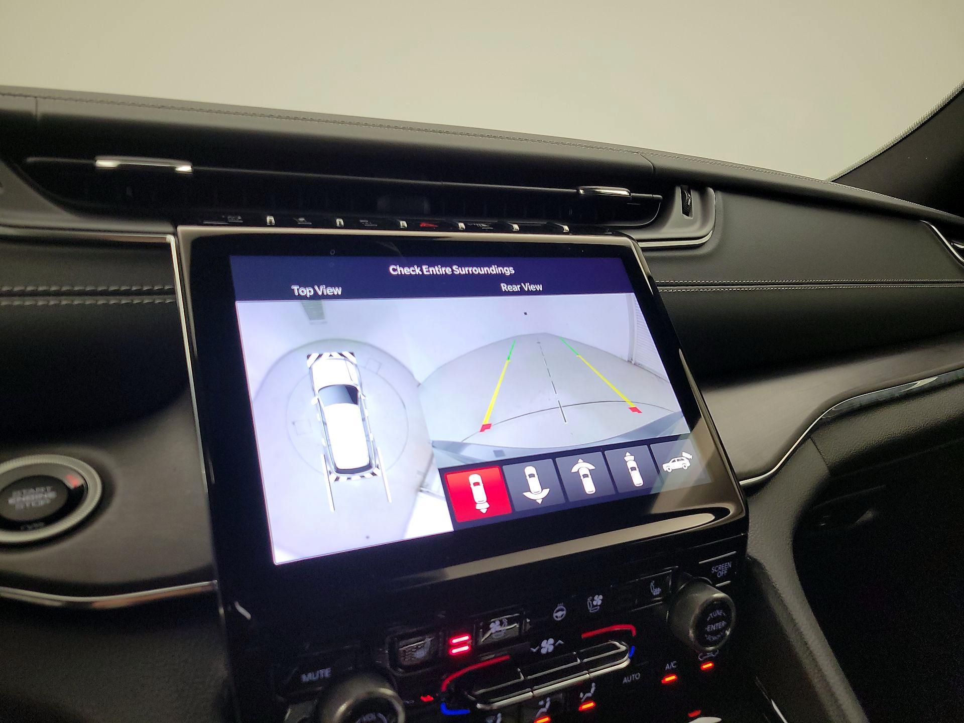 Thumbnail: 2024 Jeep Grand Cherokee - 15