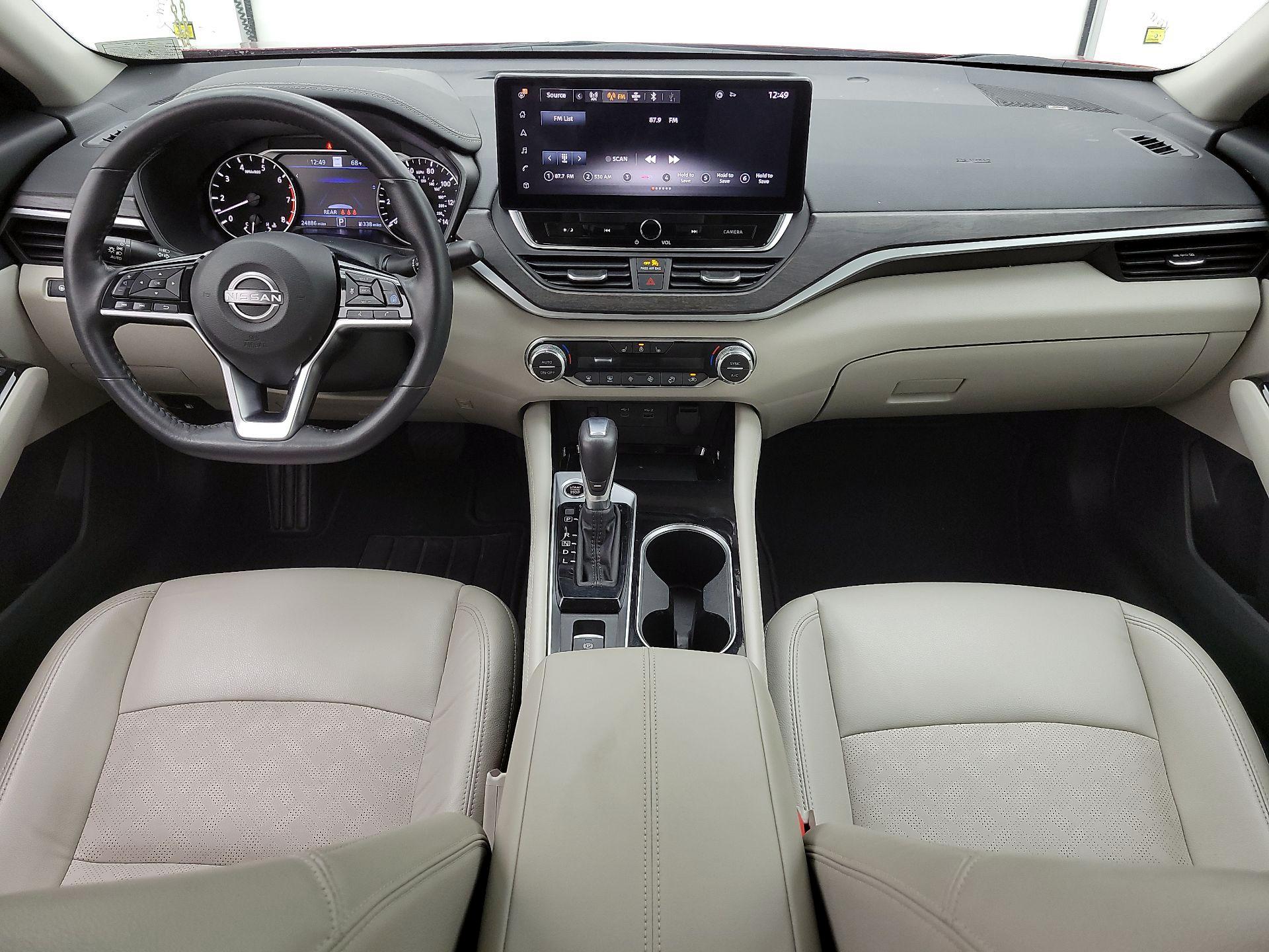 Thumbnail: 2023 Nissan Altima - 9