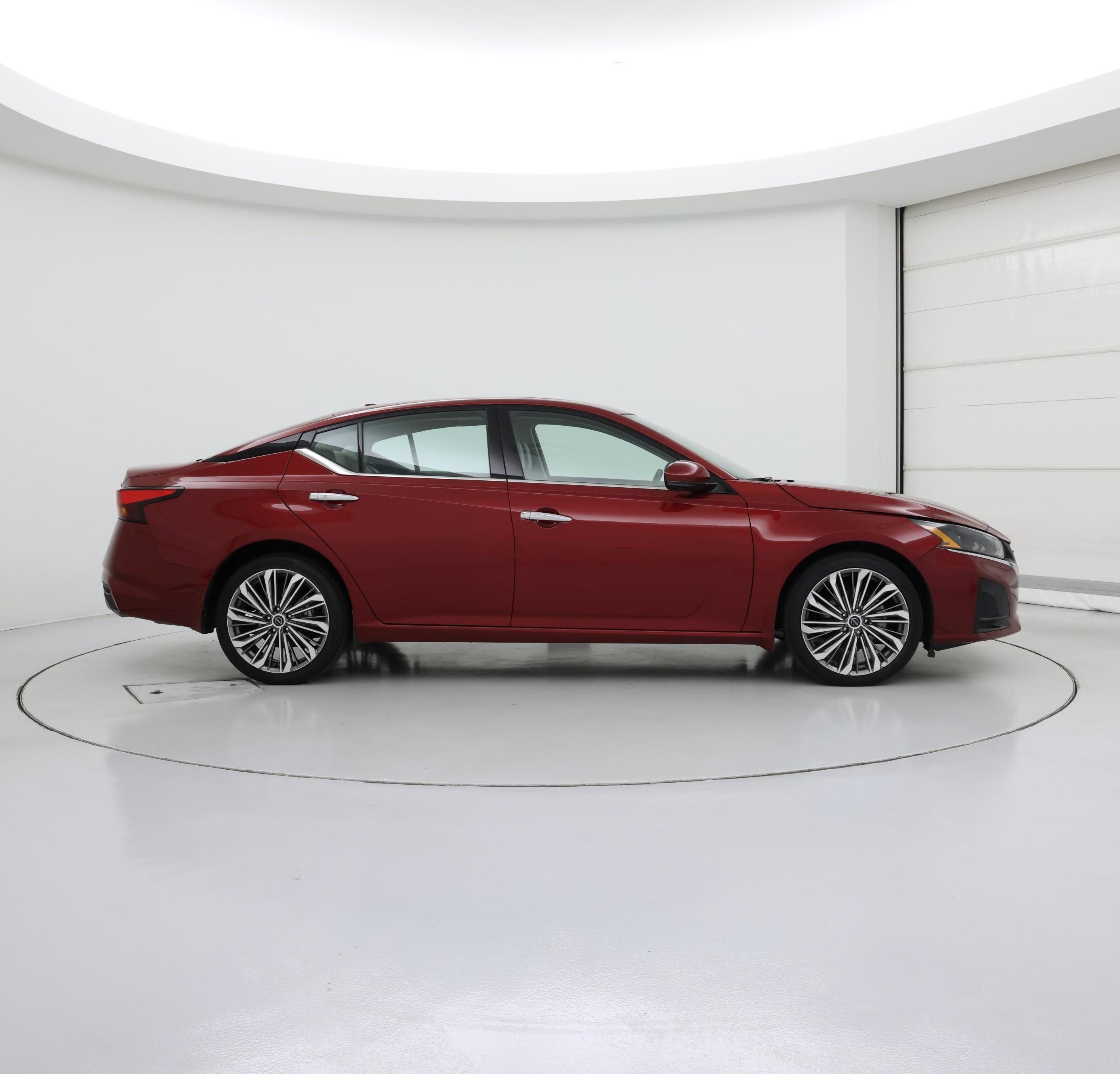 Thumbnail: 2023 Nissan Altima - 7