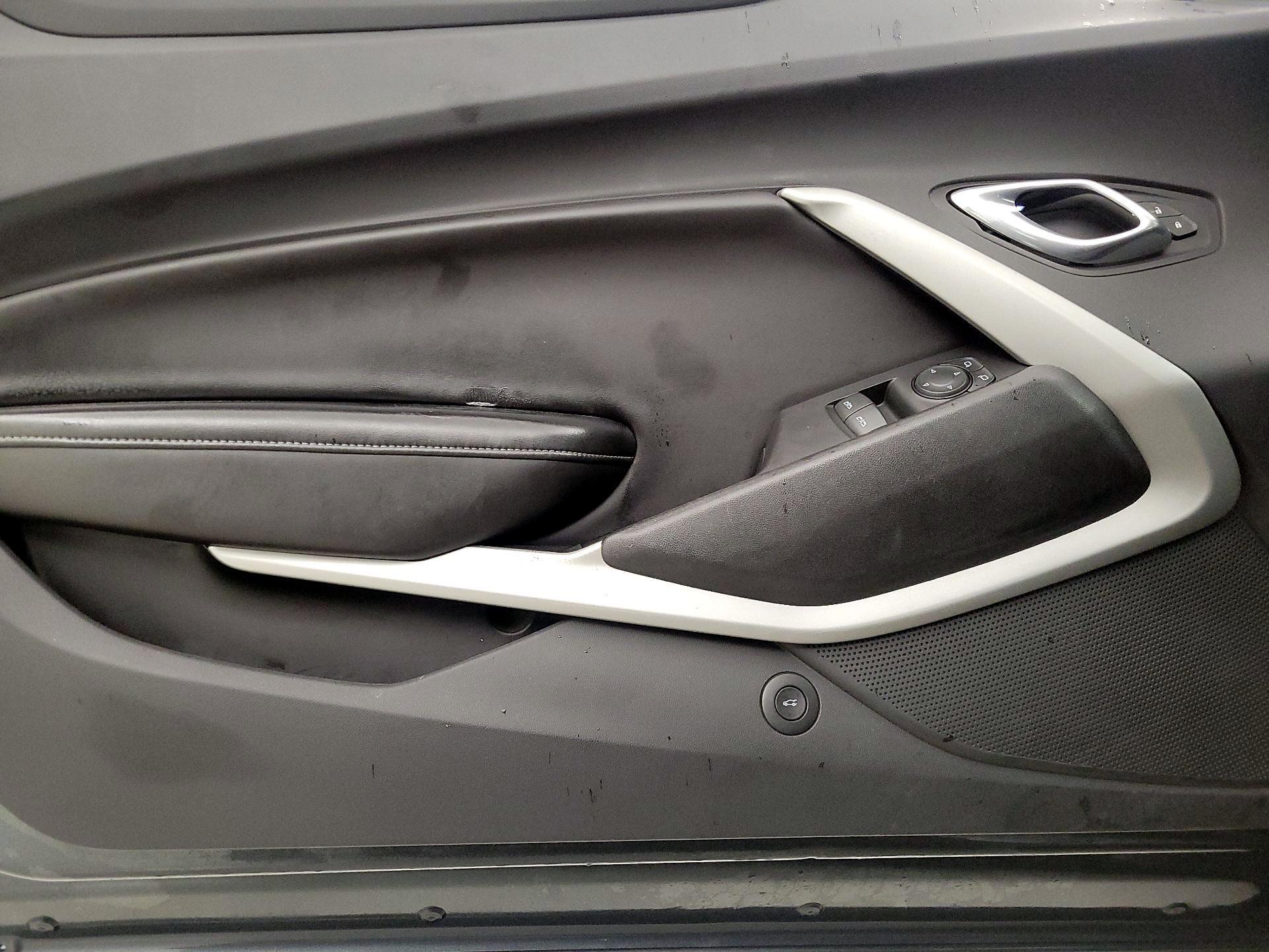 Thumbnail: 2017 Chevrolet Camaro - 12