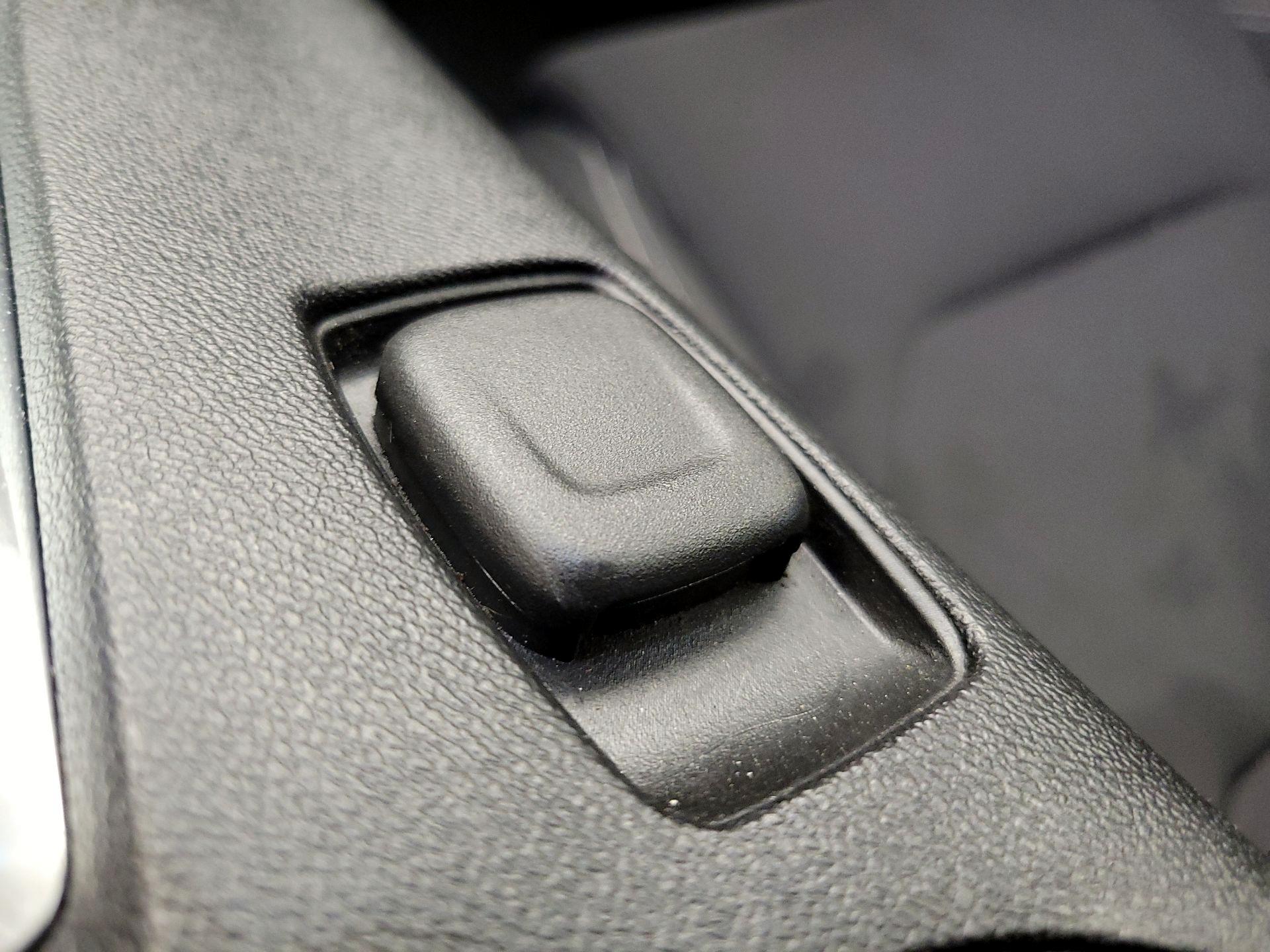 Thumbnail: 2017 Chevrolet Camaro - 18