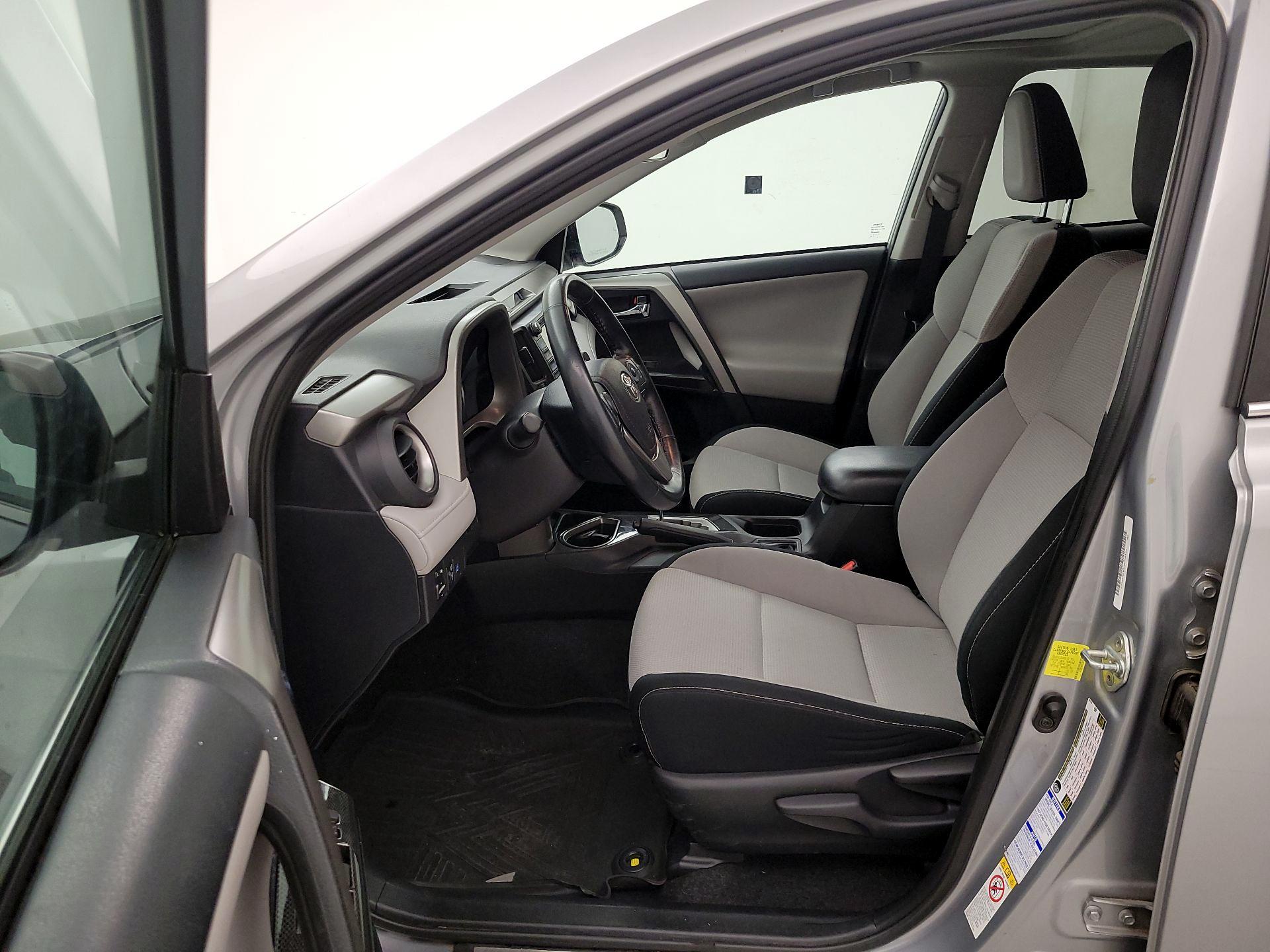 Thumbnail: 2018 Toyota RAV4 - 11