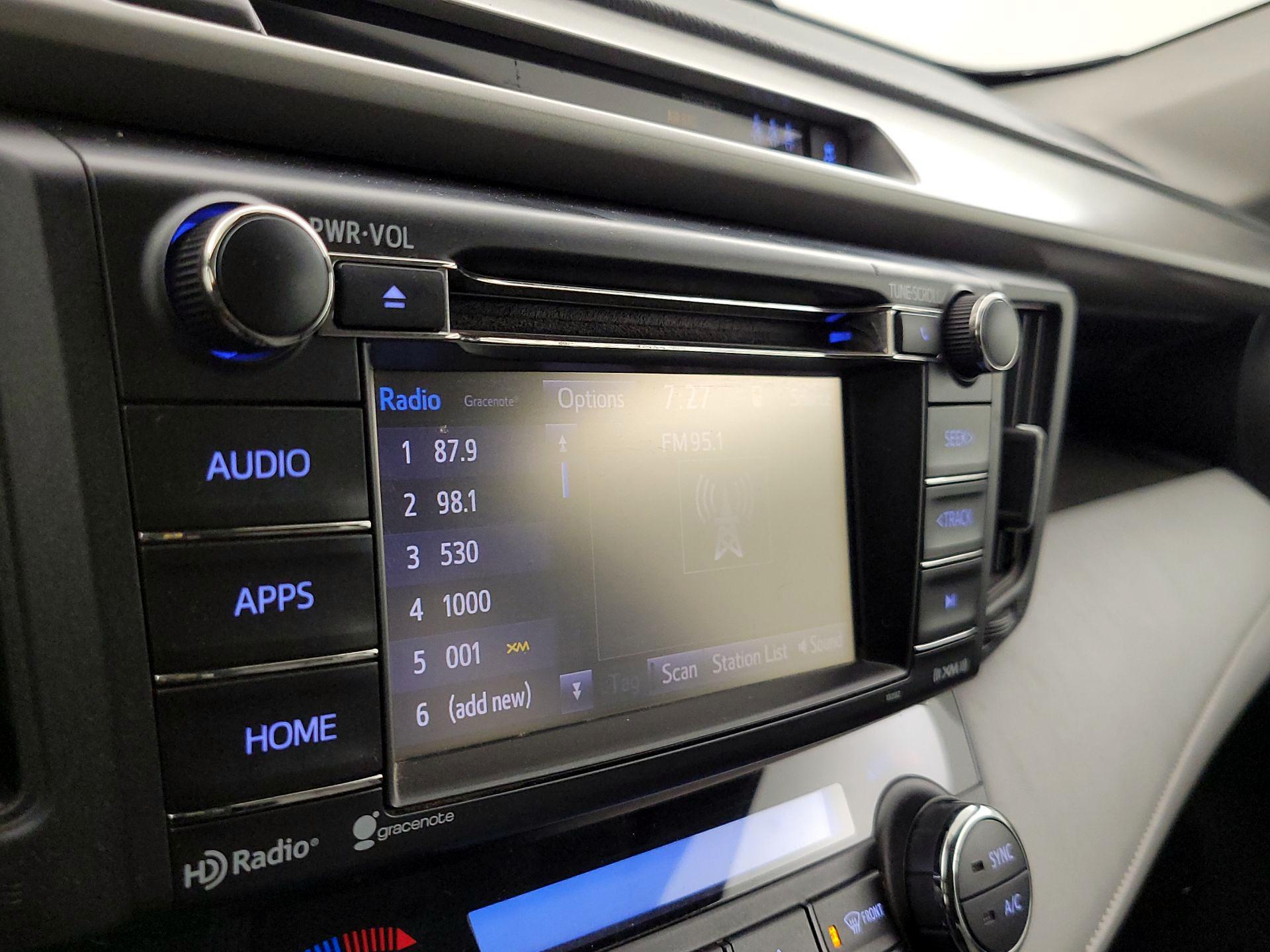 Thumbnail: 2018 Toyota RAV4 - 15