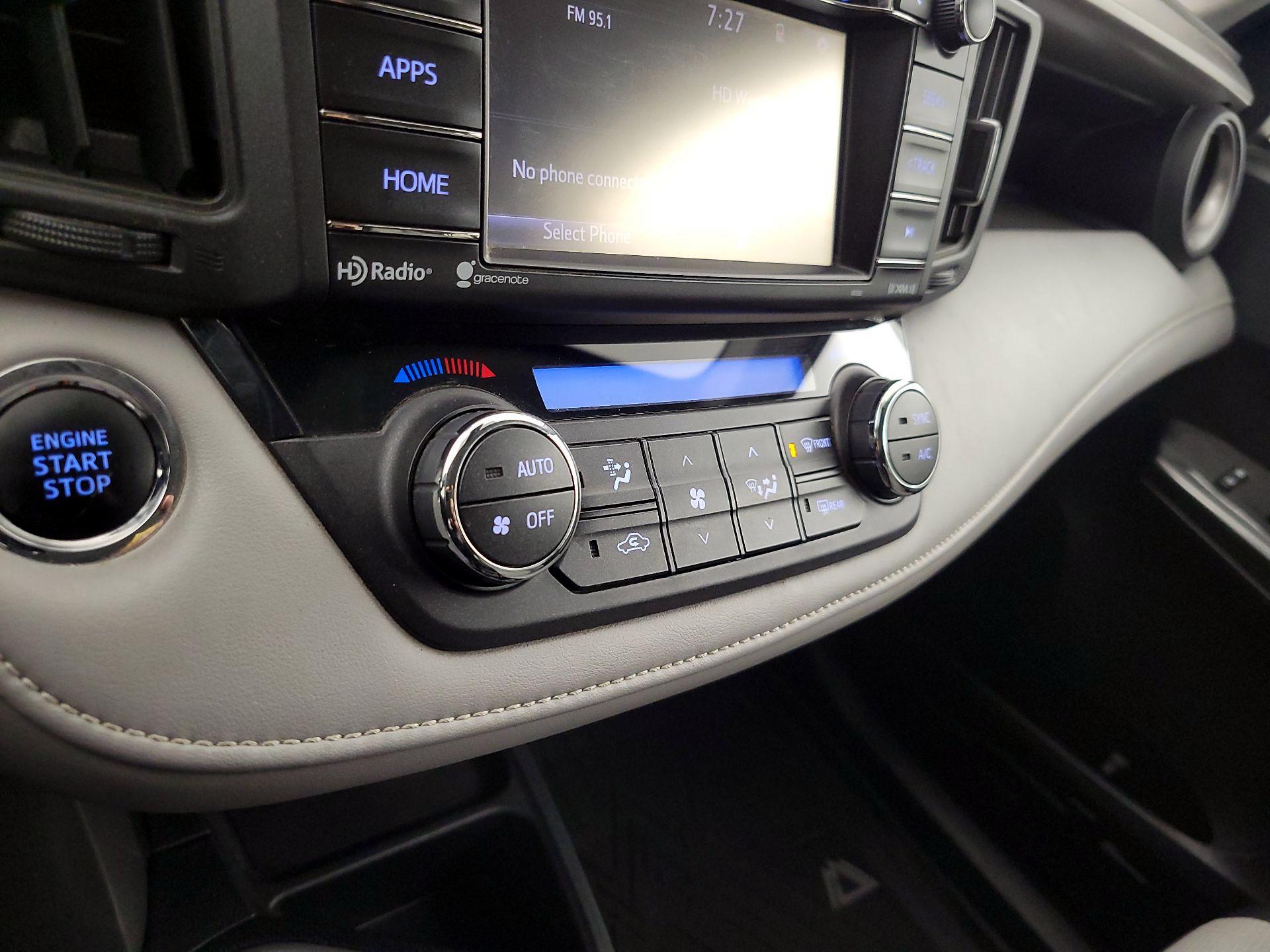 Thumbnail: 2018 Toyota RAV4 - 16