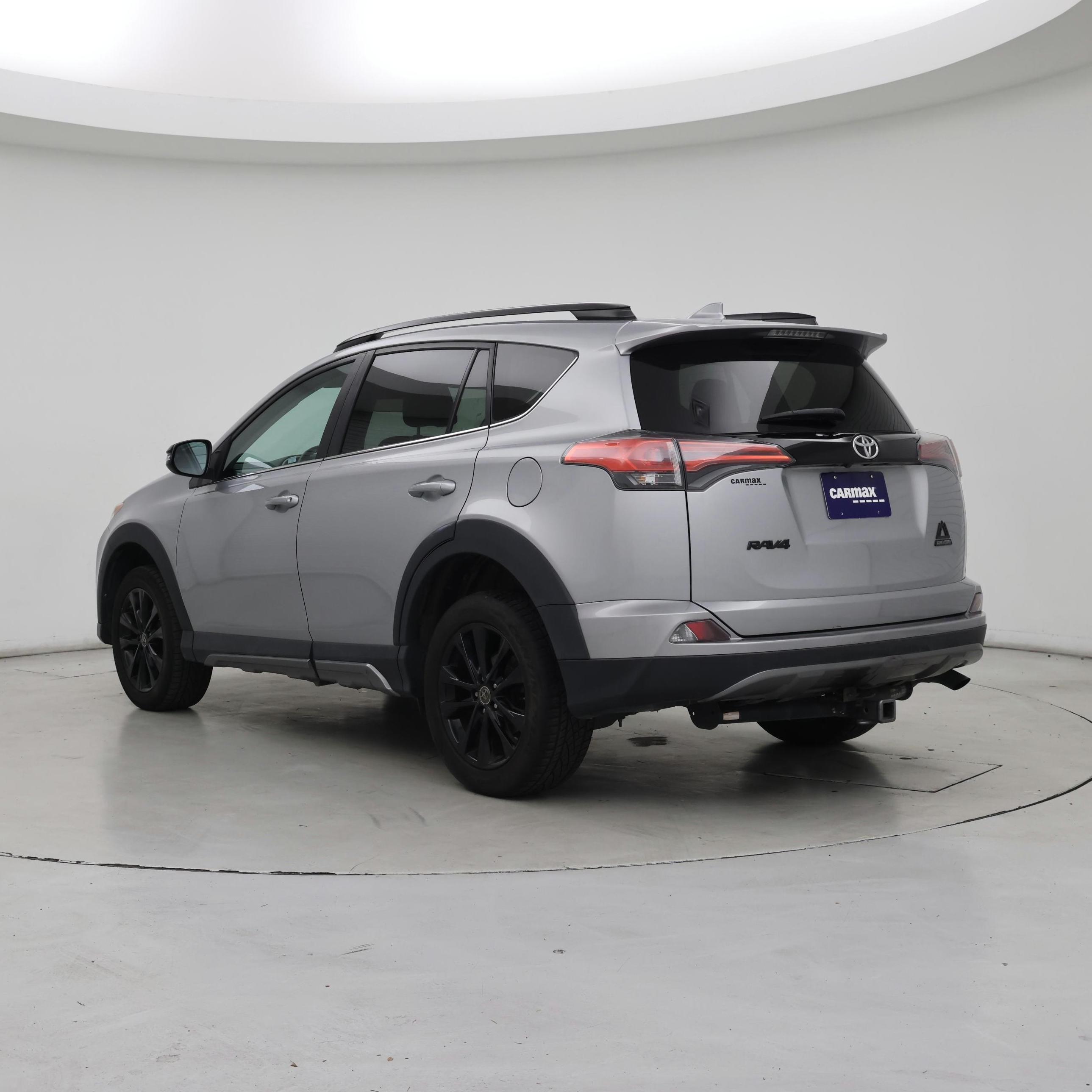 Thumbnail: 2018 Toyota RAV4 - 2