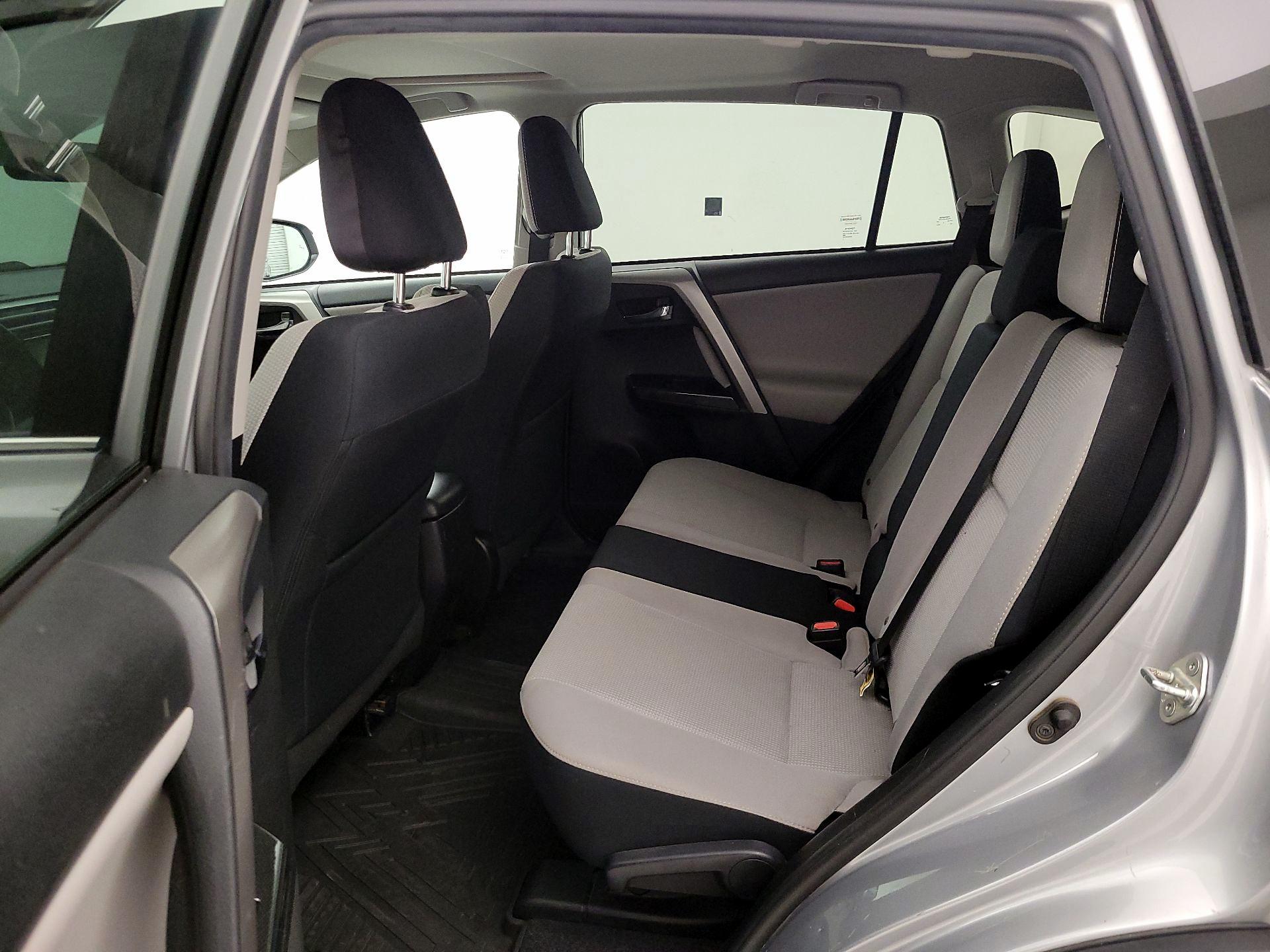 Thumbnail: 2018 Toyota RAV4 - 19