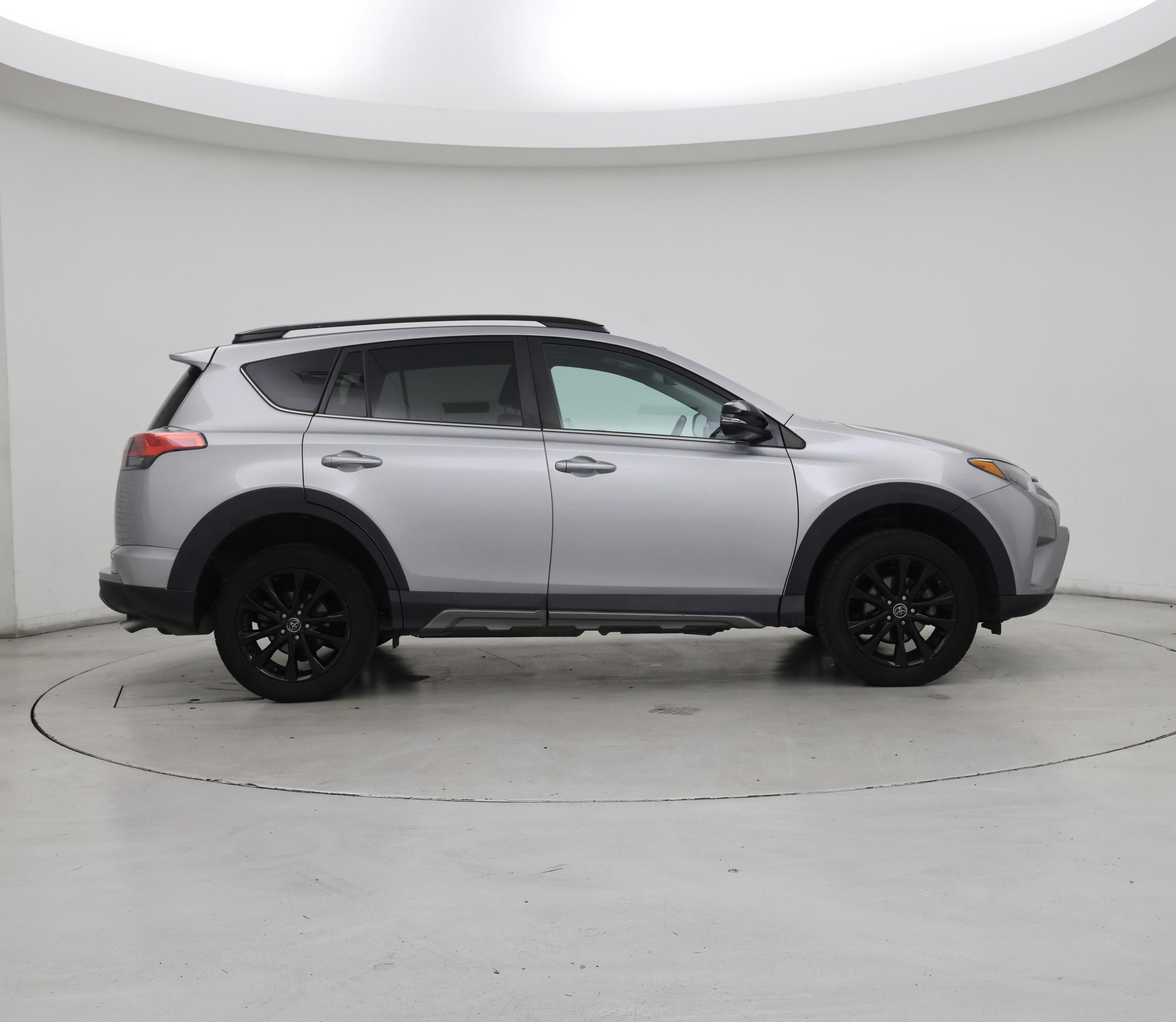 Thumbnail: 2018 Toyota RAV4 - 7