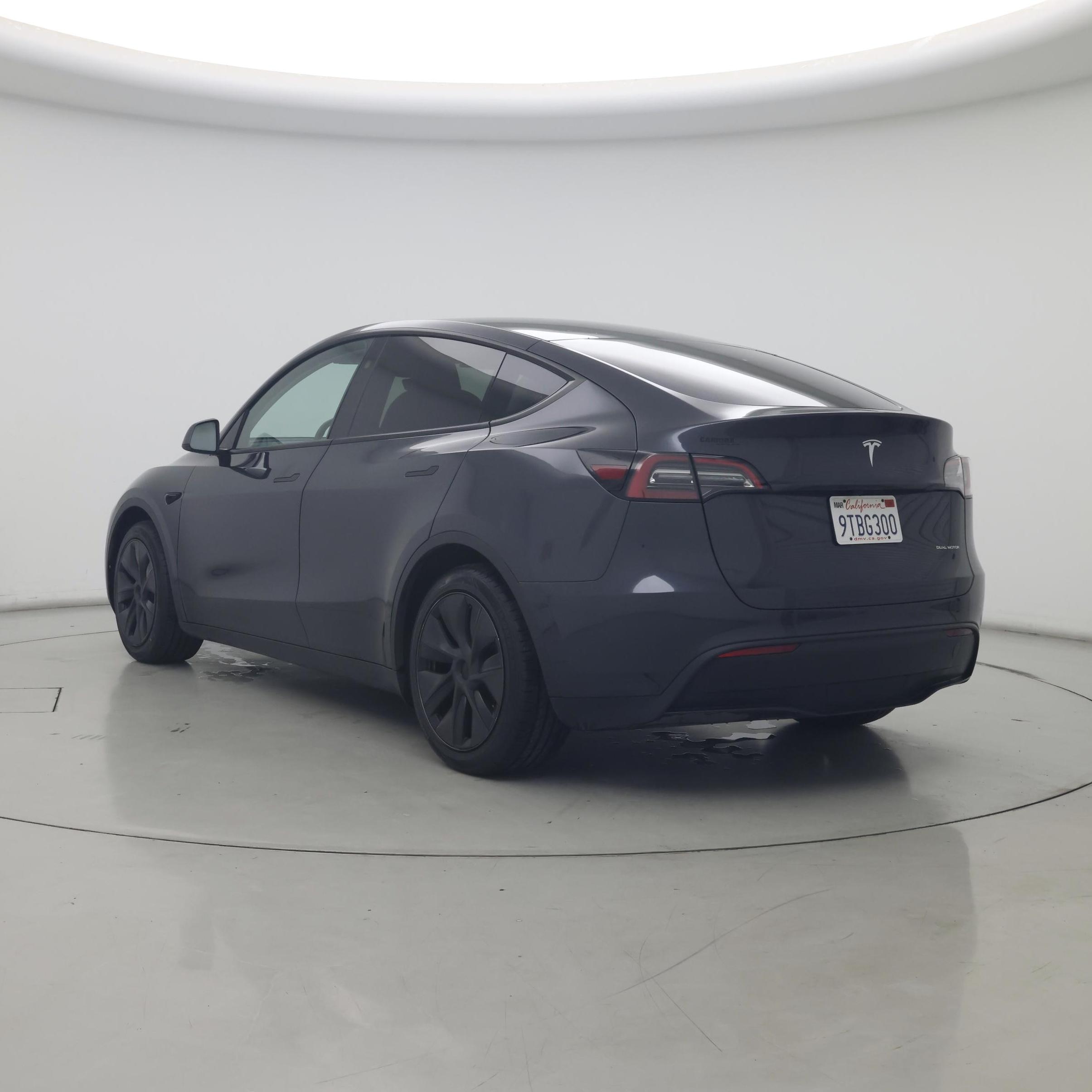 Thumbnail: 2025 Tesla Model Y - 2
