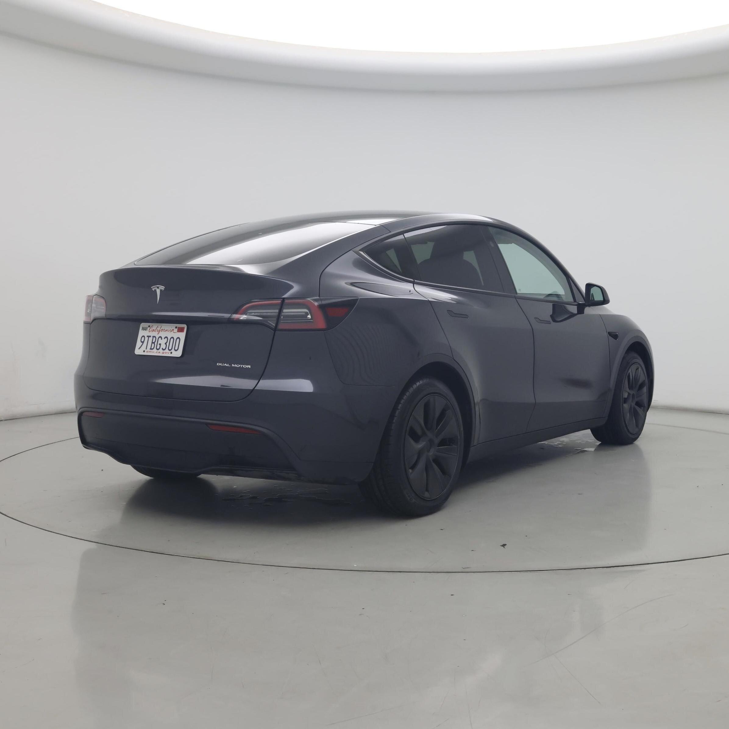 Thumbnail: 2025 Tesla Model Y - 8