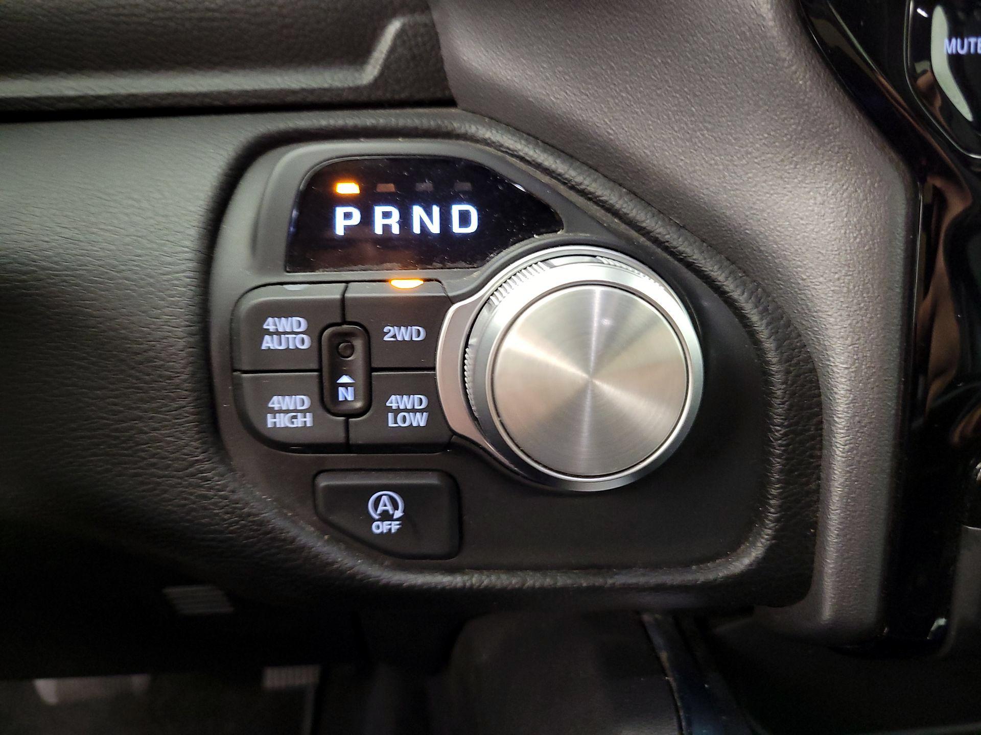 Thumbnail: 2025 RAM 1500 - 18