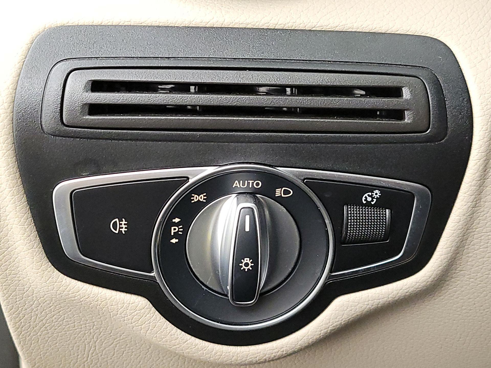 Thumbnail: 2021 Mercedes-Benz GLC - 13