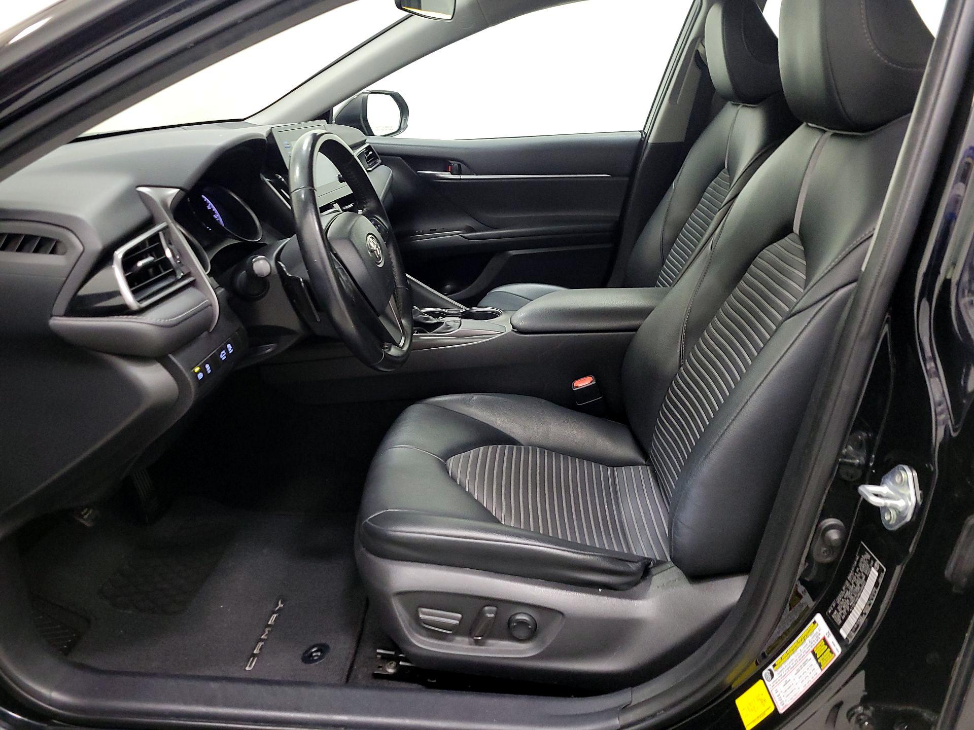 Thumbnail: 2021 Toyota Camry - 11