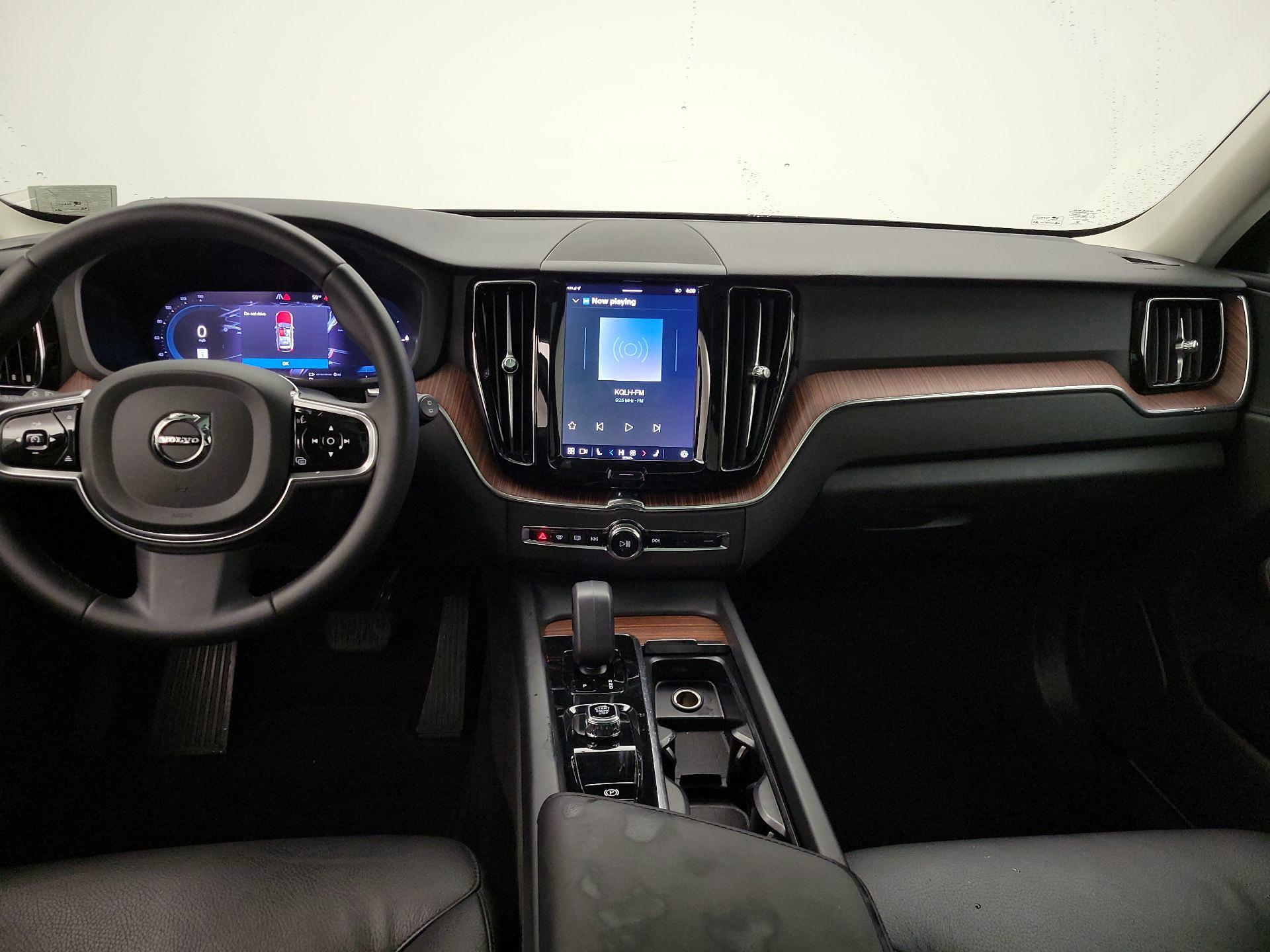 Thumbnail: 2023 Volvo XC60 - 9