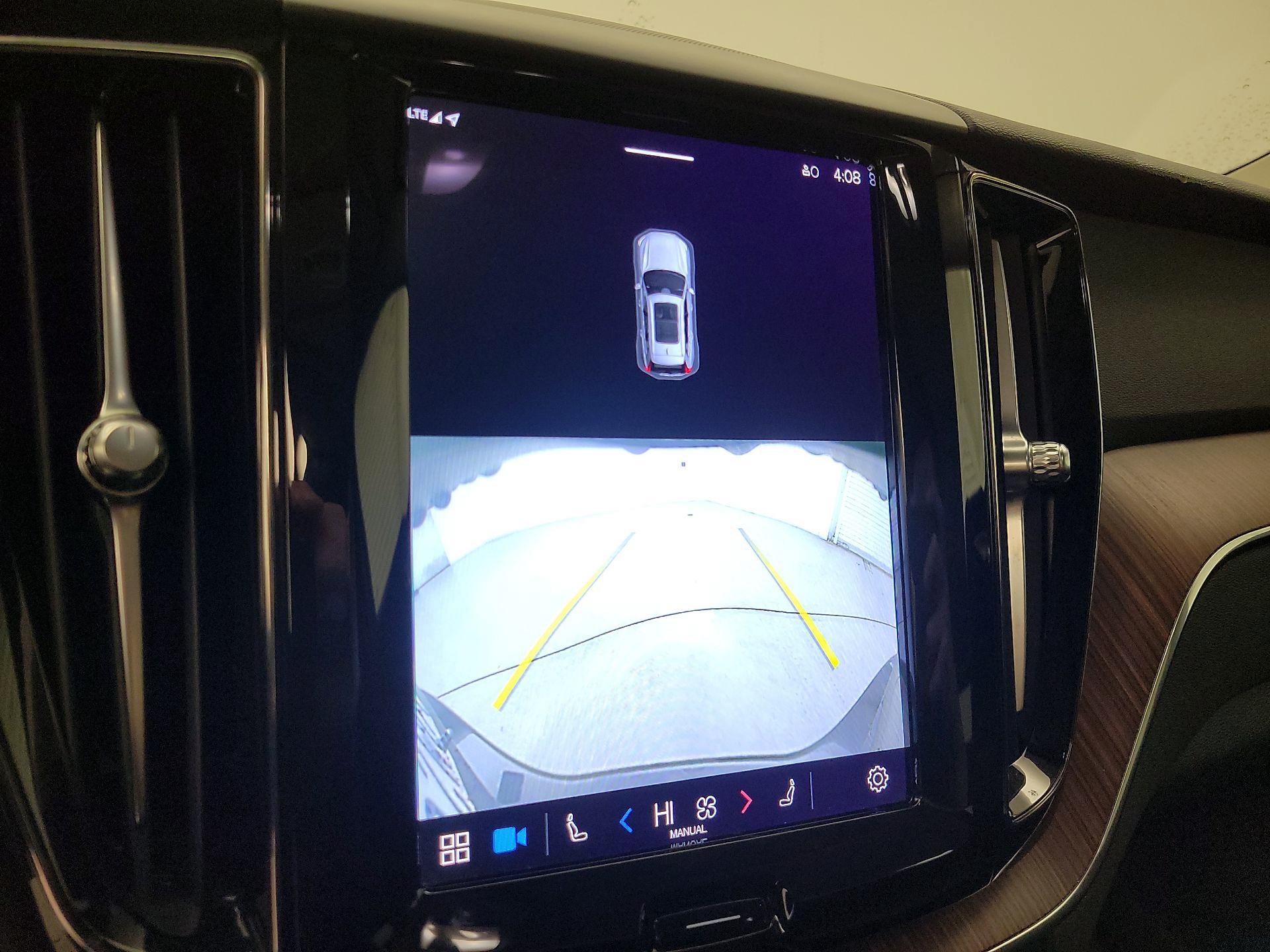 Thumbnail: 2023 Volvo XC60 - 14