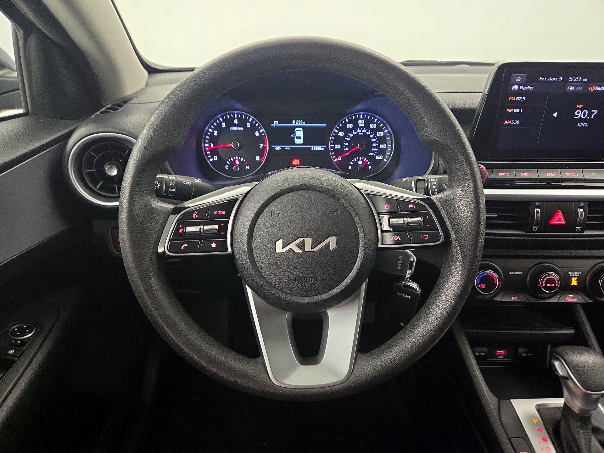 Thumbnail: 2023 Kia Forte - 10