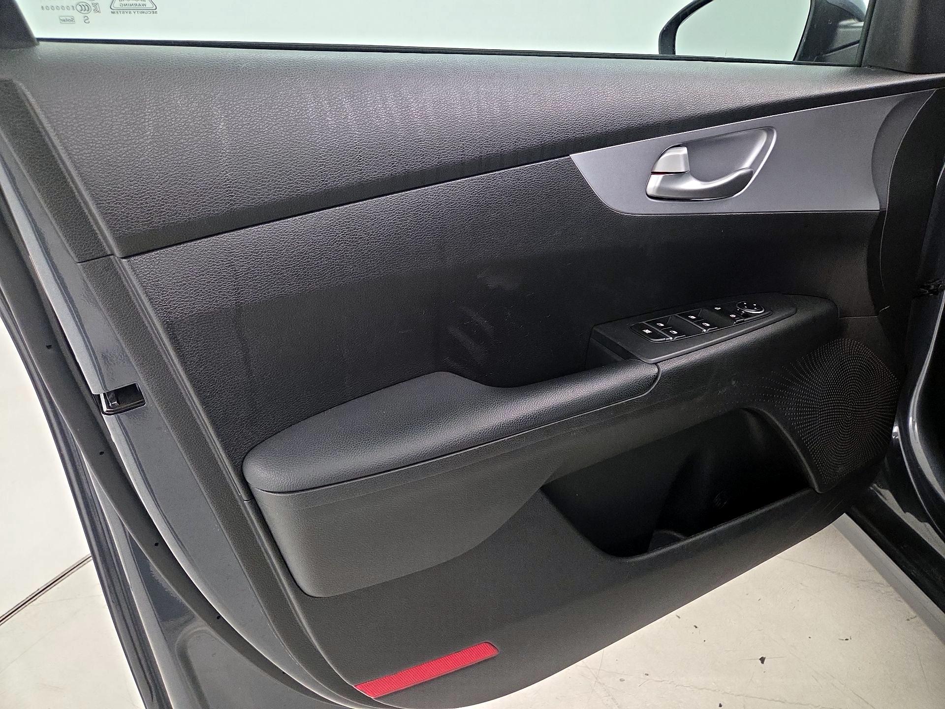 Thumbnail: 2023 Kia Forte - 12