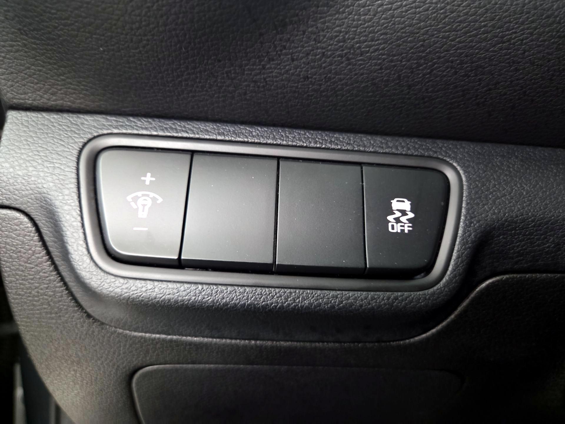 Thumbnail: 2023 Kia Forte - 13