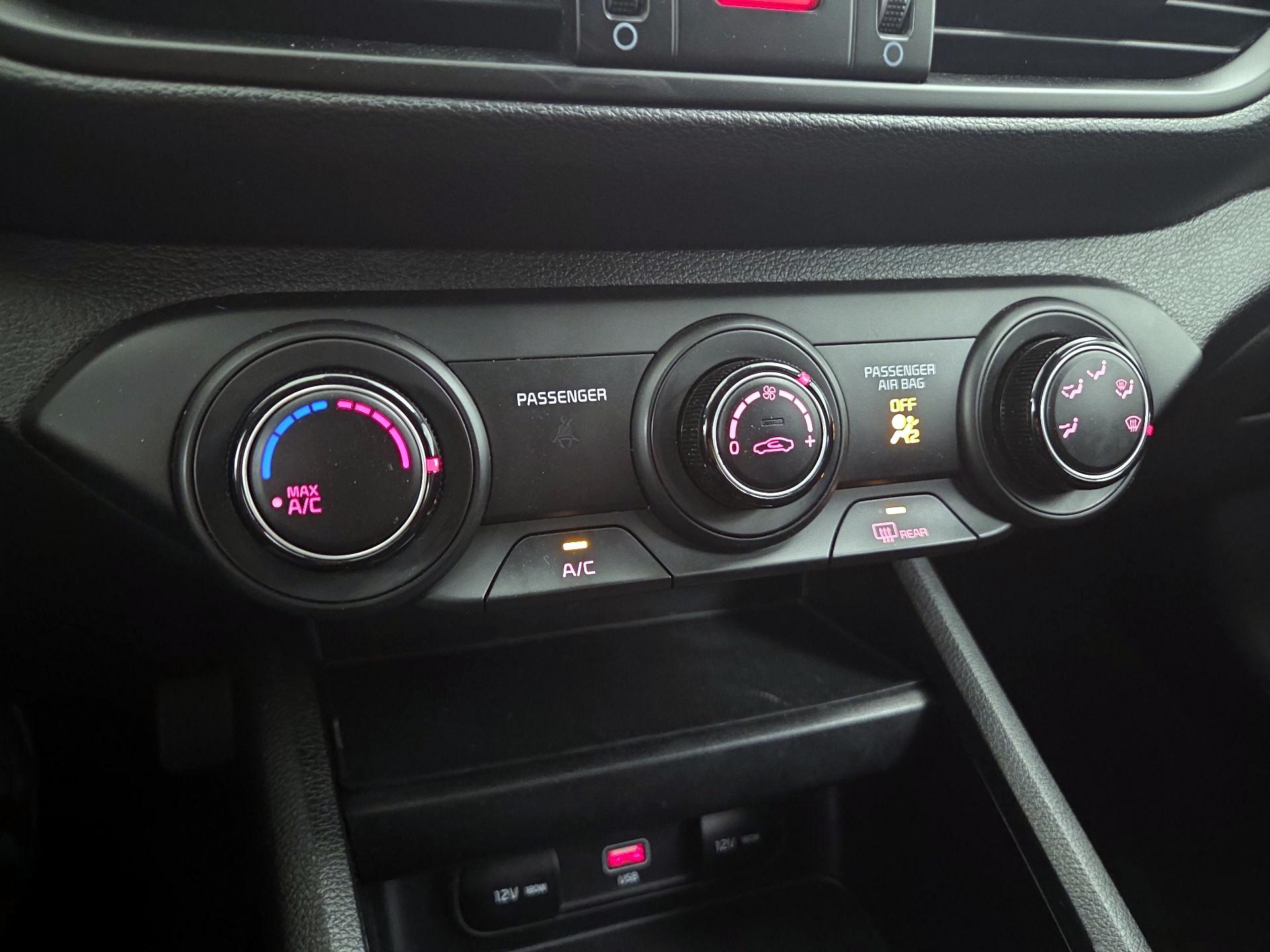 Thumbnail: 2023 Kia Forte - 16