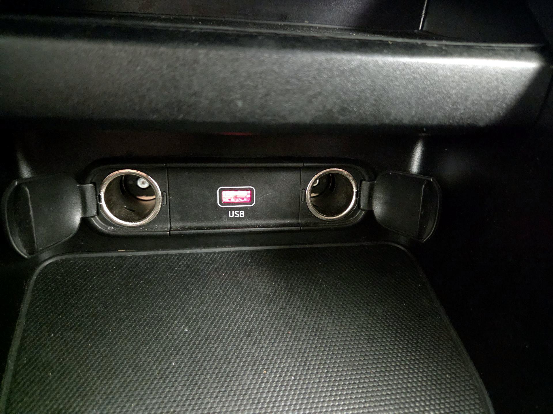 Thumbnail: 2023 Kia Forte - 18