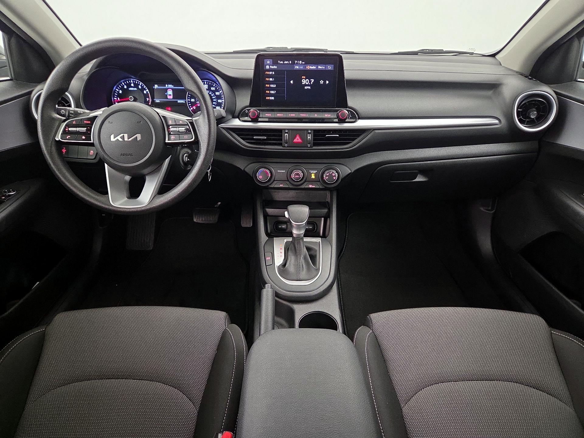 Thumbnail: 2023 Kia Forte - 9