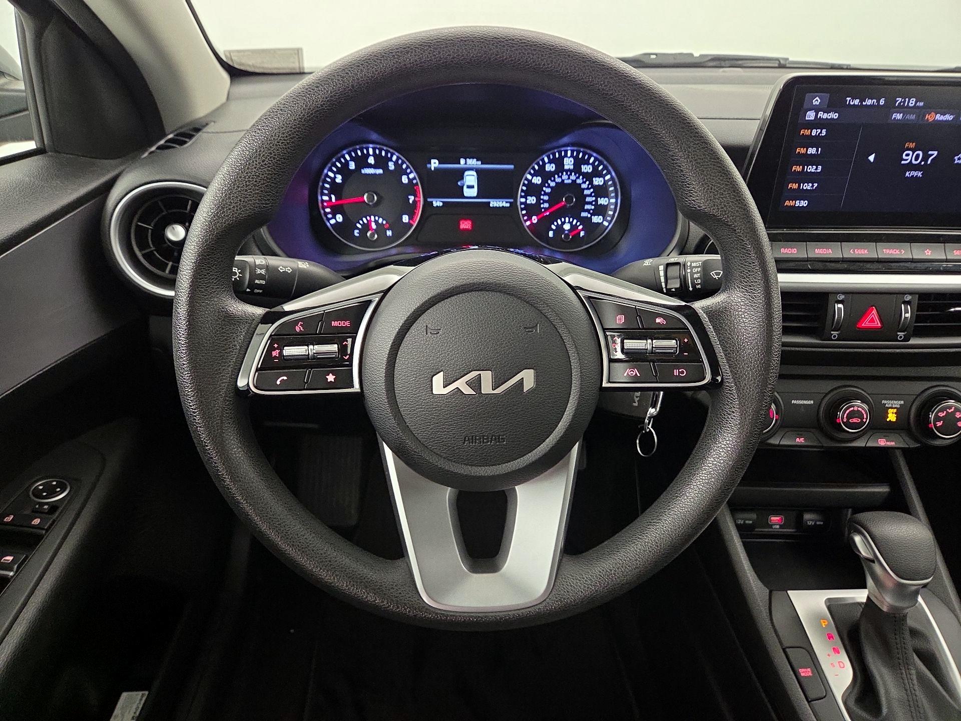 Thumbnail: 2023 Kia Forte - 10