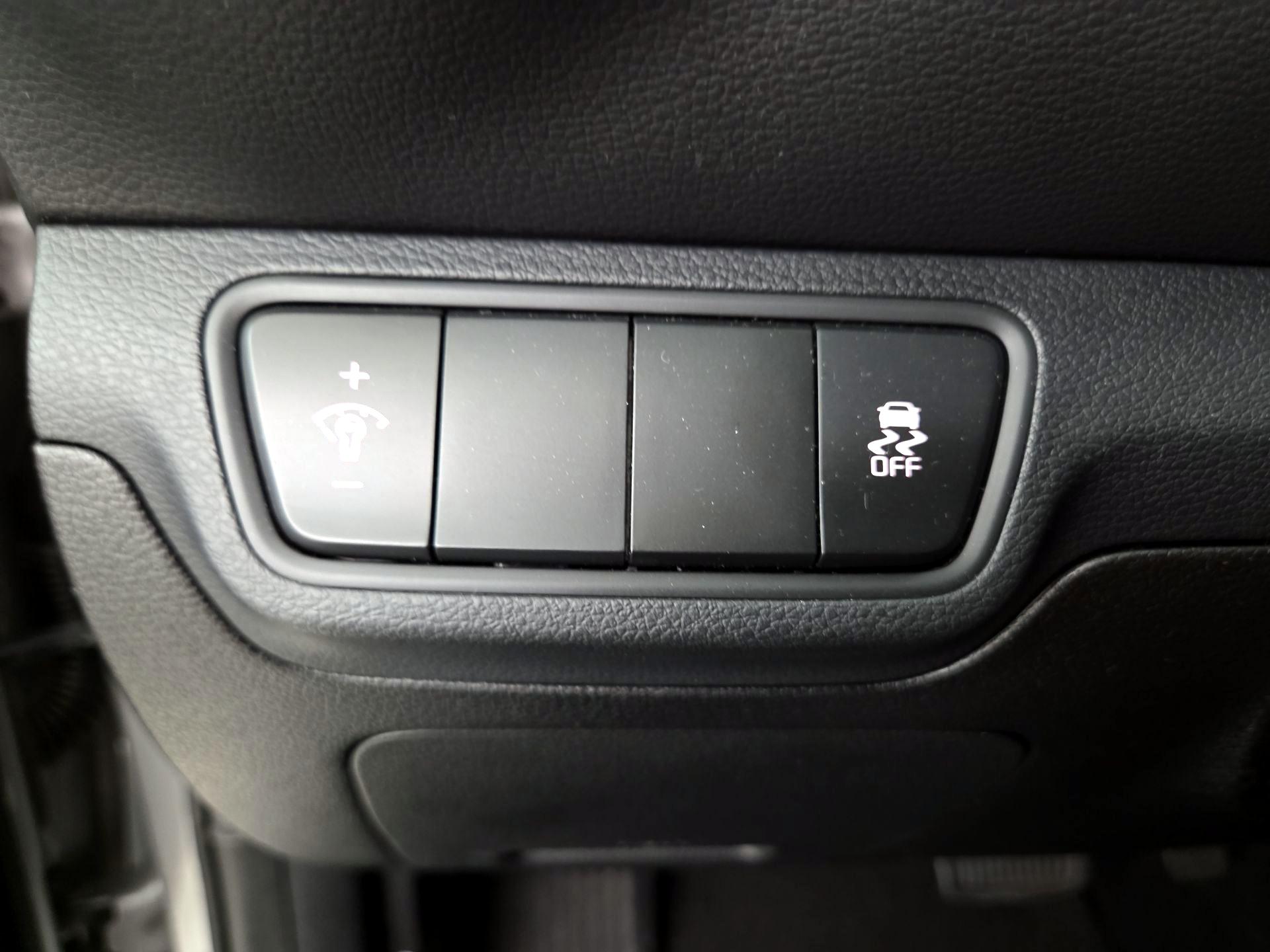 Thumbnail: 2023 Kia Forte - 13