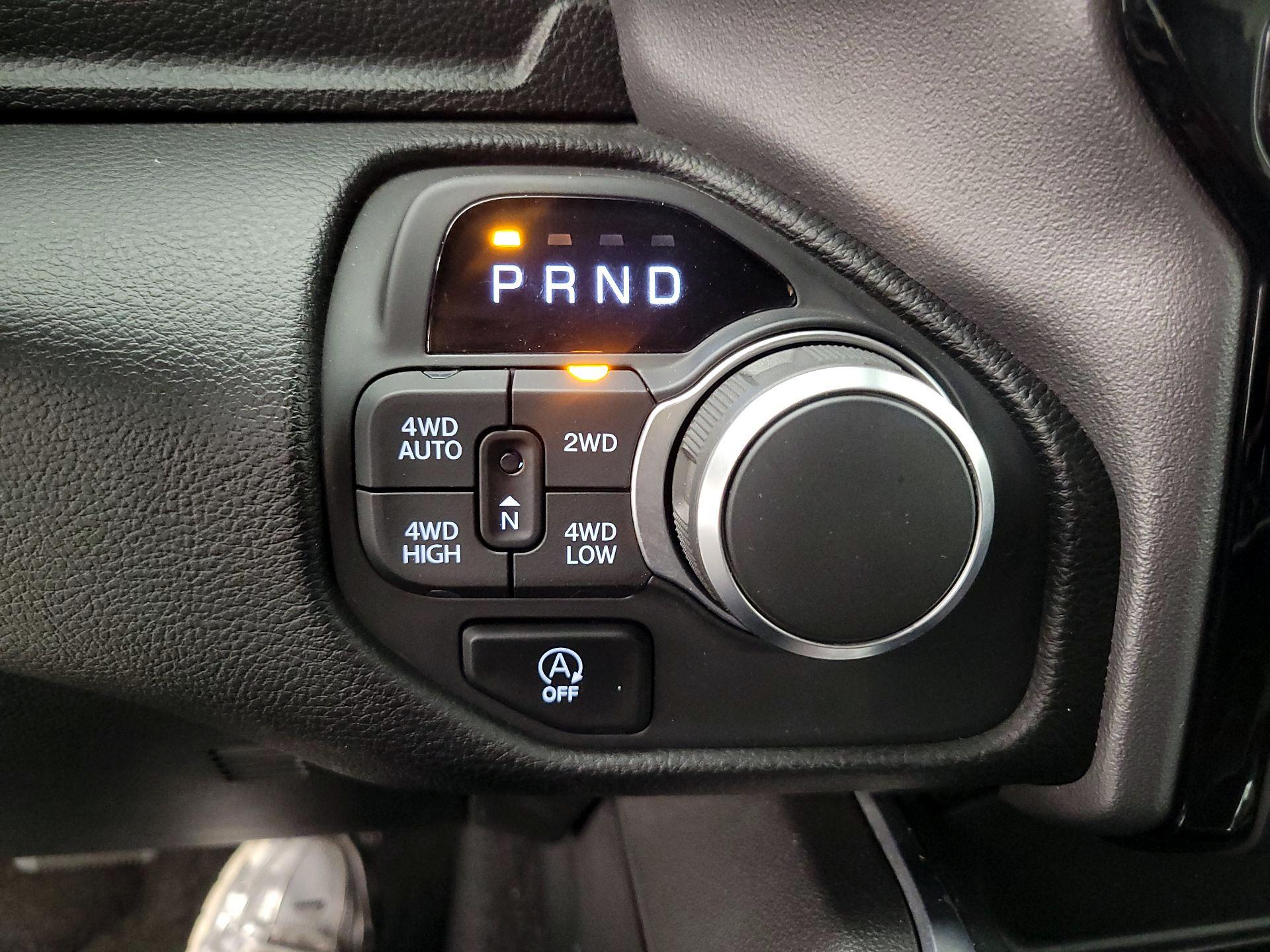 Thumbnail: 2025 RAM 1500 - 18