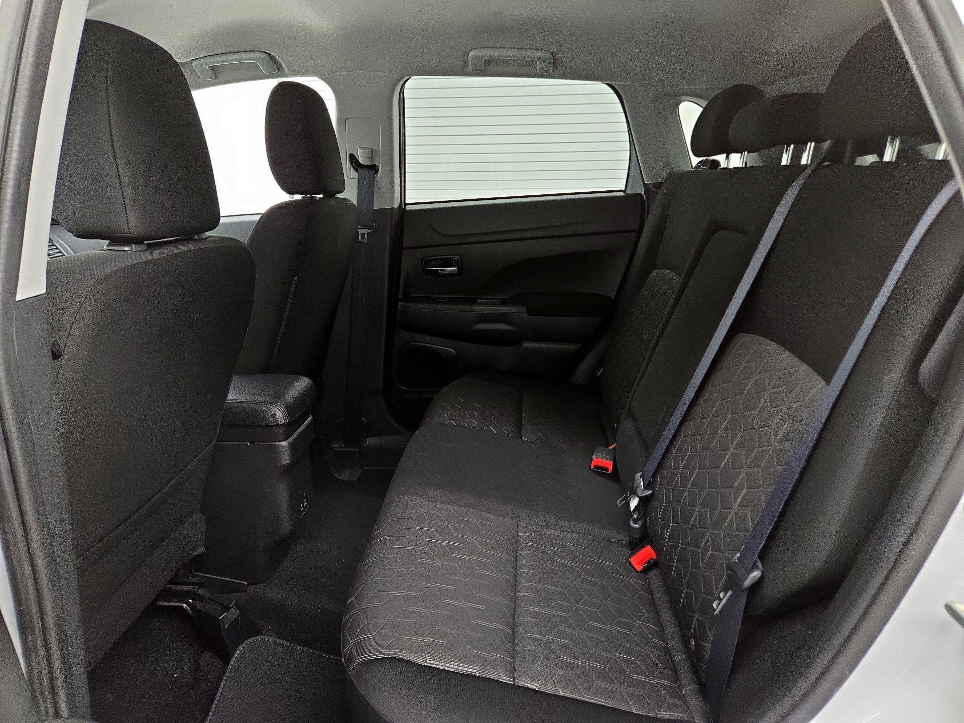 Thumbnail: 2022 Mitsubishi Outlander Sport - 19